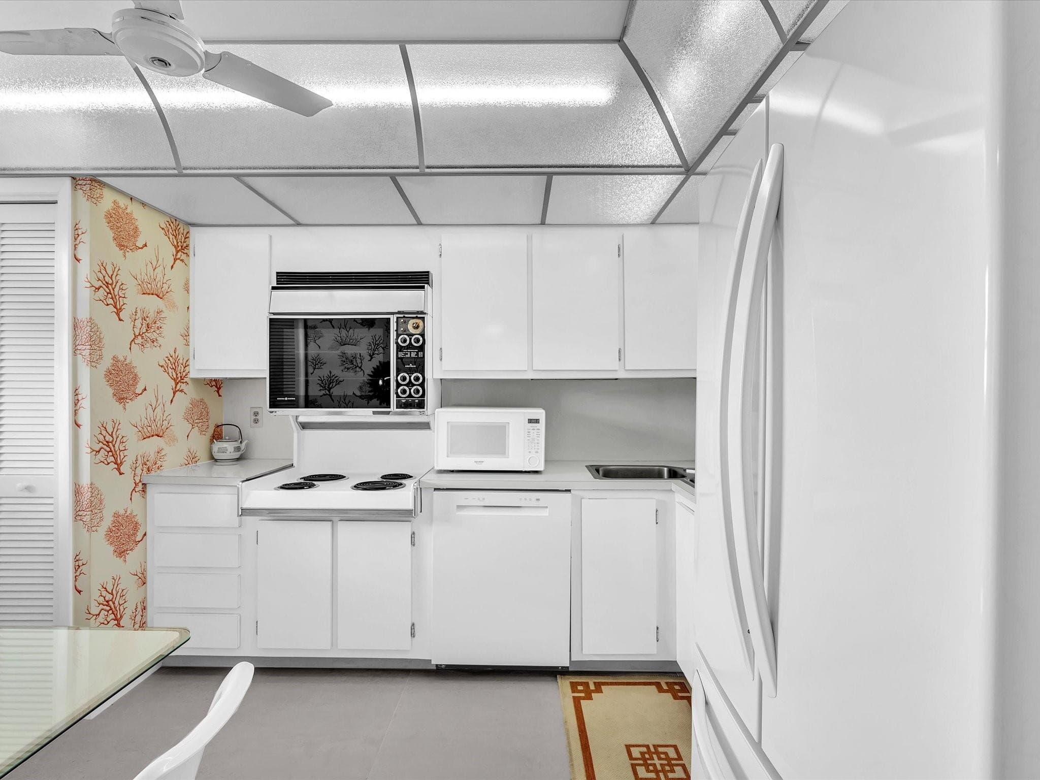 1537 E Hillsboro Boulevard 438, Deerfield Beach, FL 33441 — photo 5 of 62