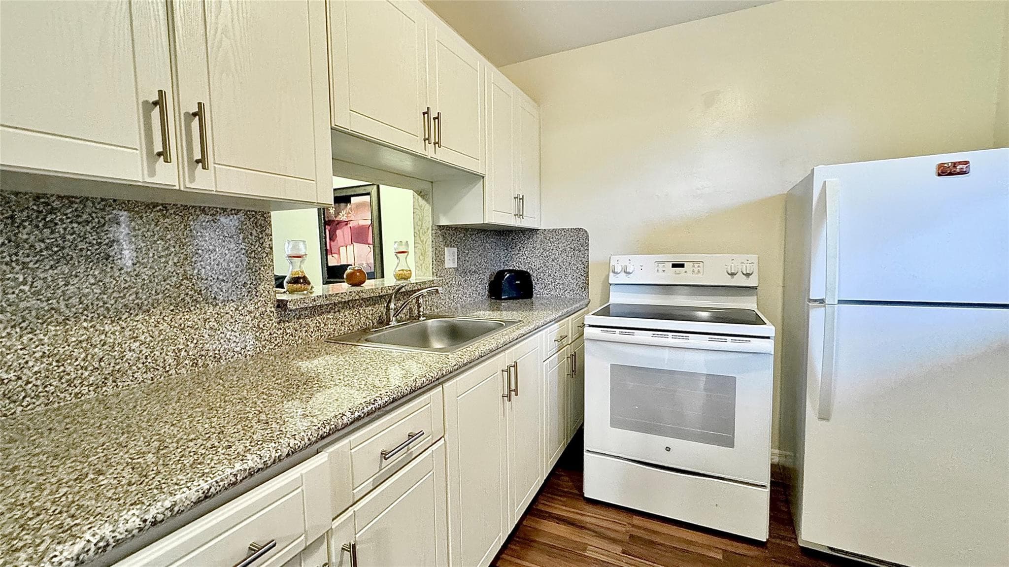 5103 NW 35th Street 606, Lauderdale Lakes, FL 33319 — photo 9 of 35