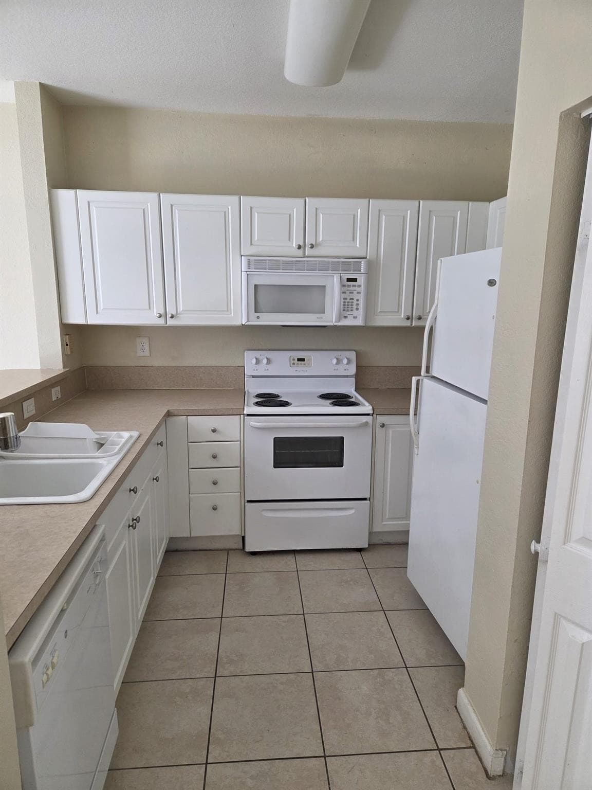 1575 NE 33 Avenue 101, Homestead, FL 33033 — photo 8 of 21