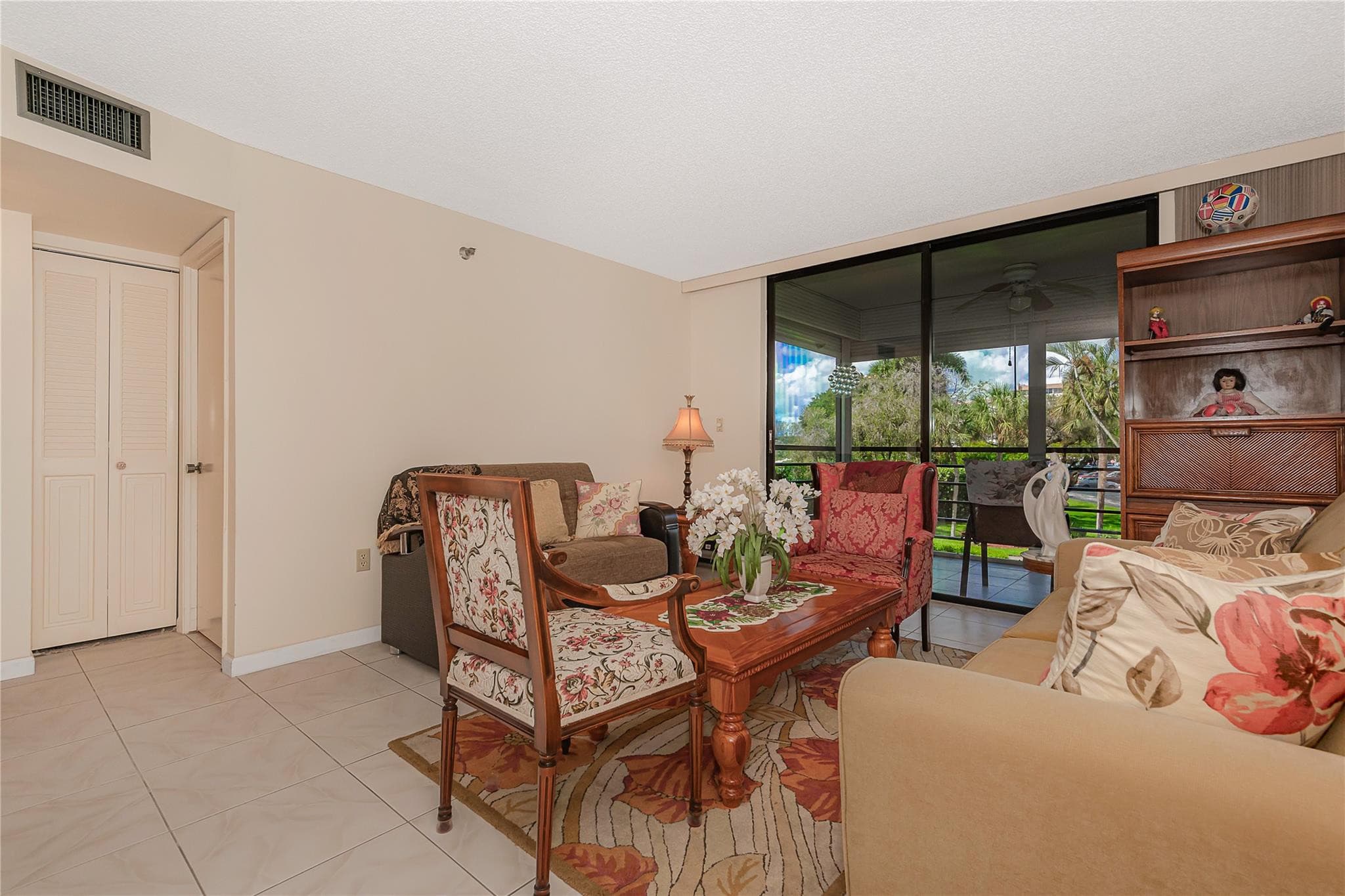 1100 Sant Charles Place 207, Pembroke Pines, FL 33026 — photo 4 of 29
