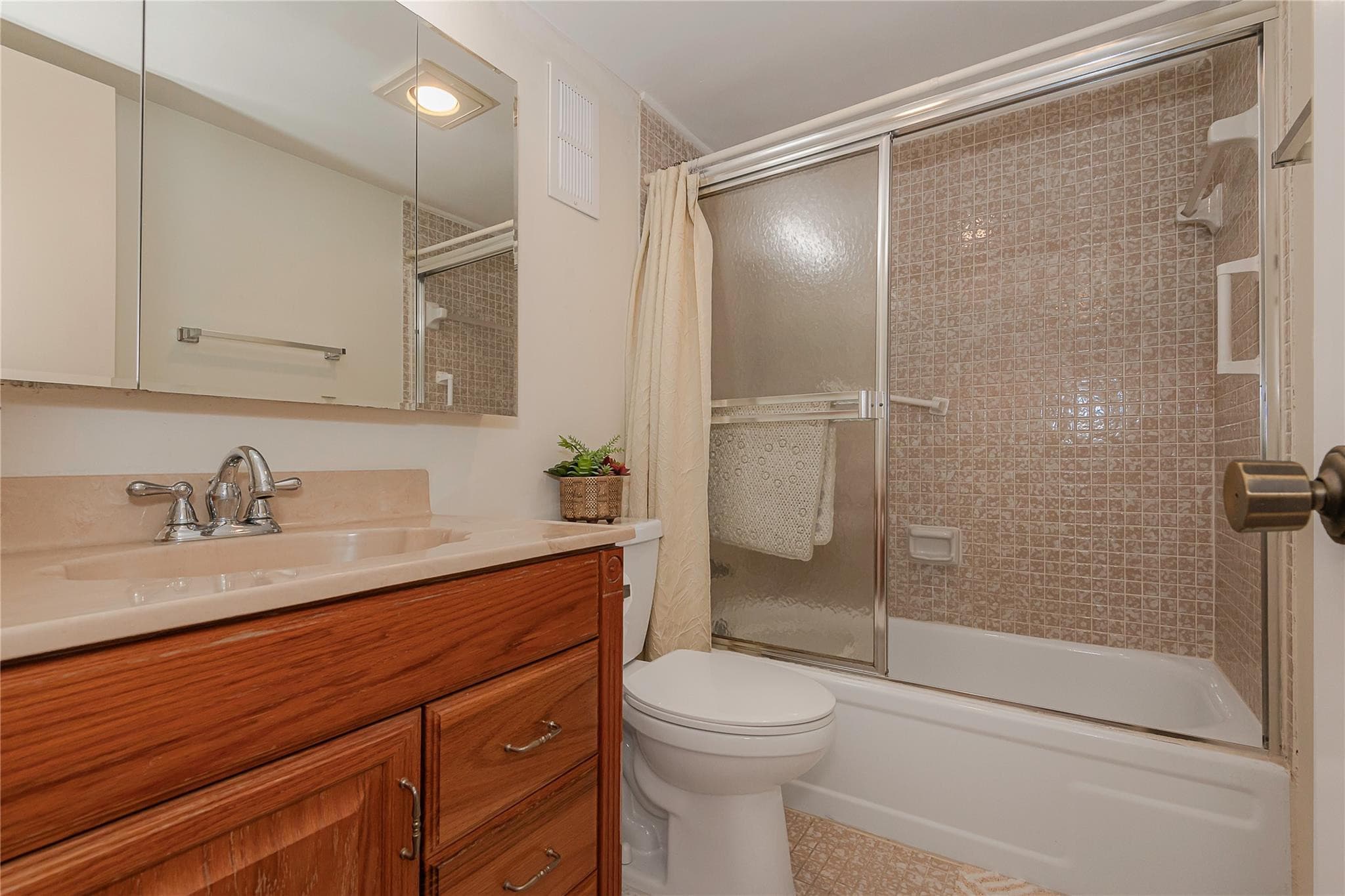 1100 Sant Charles Place 207, Pembroke Pines, FL 33026 — photo 17 of 29