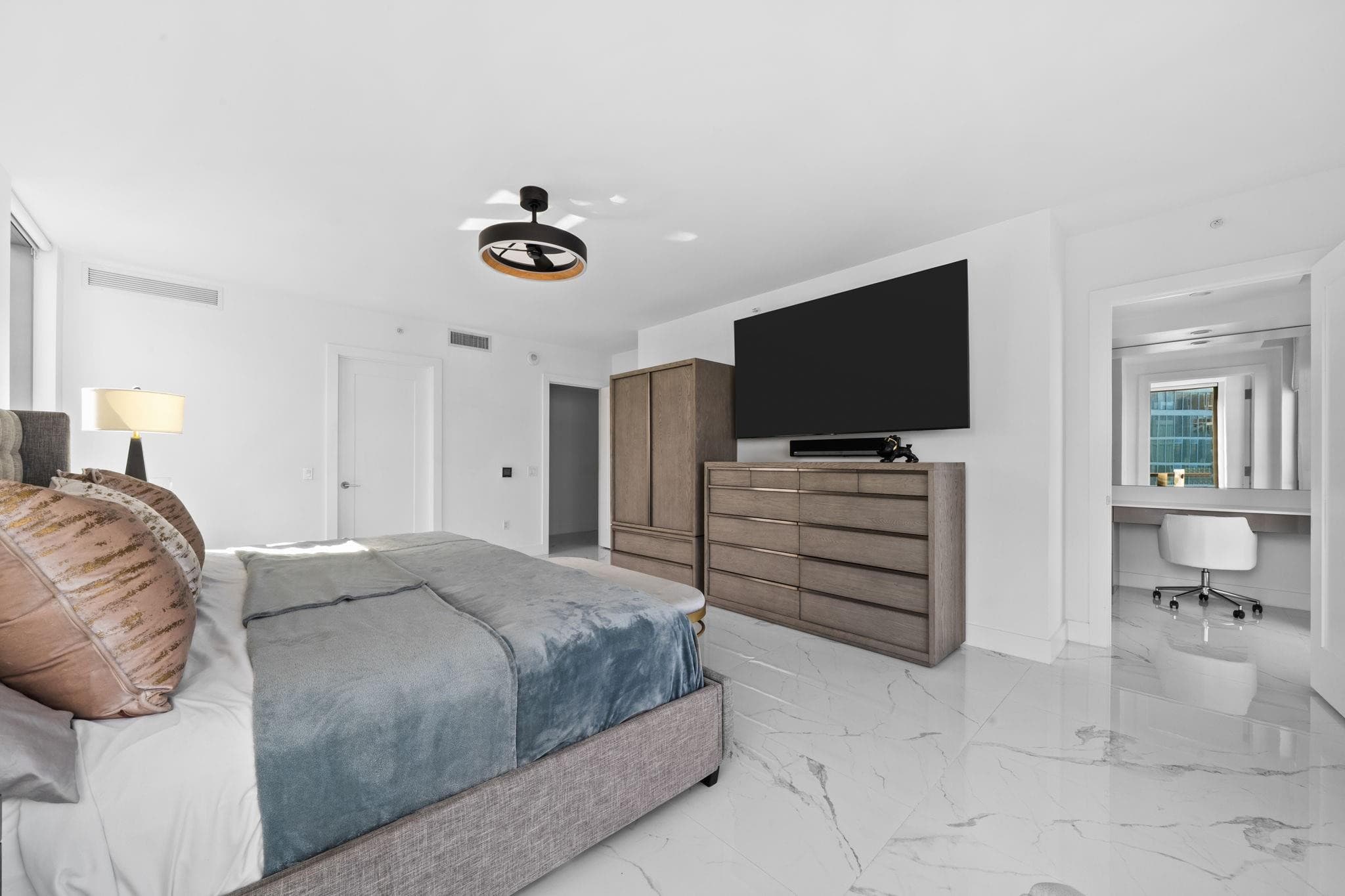100 E Las Olas Boulevard 4001, Fort Lauderdale, FL 33301 — photo 28 of 38