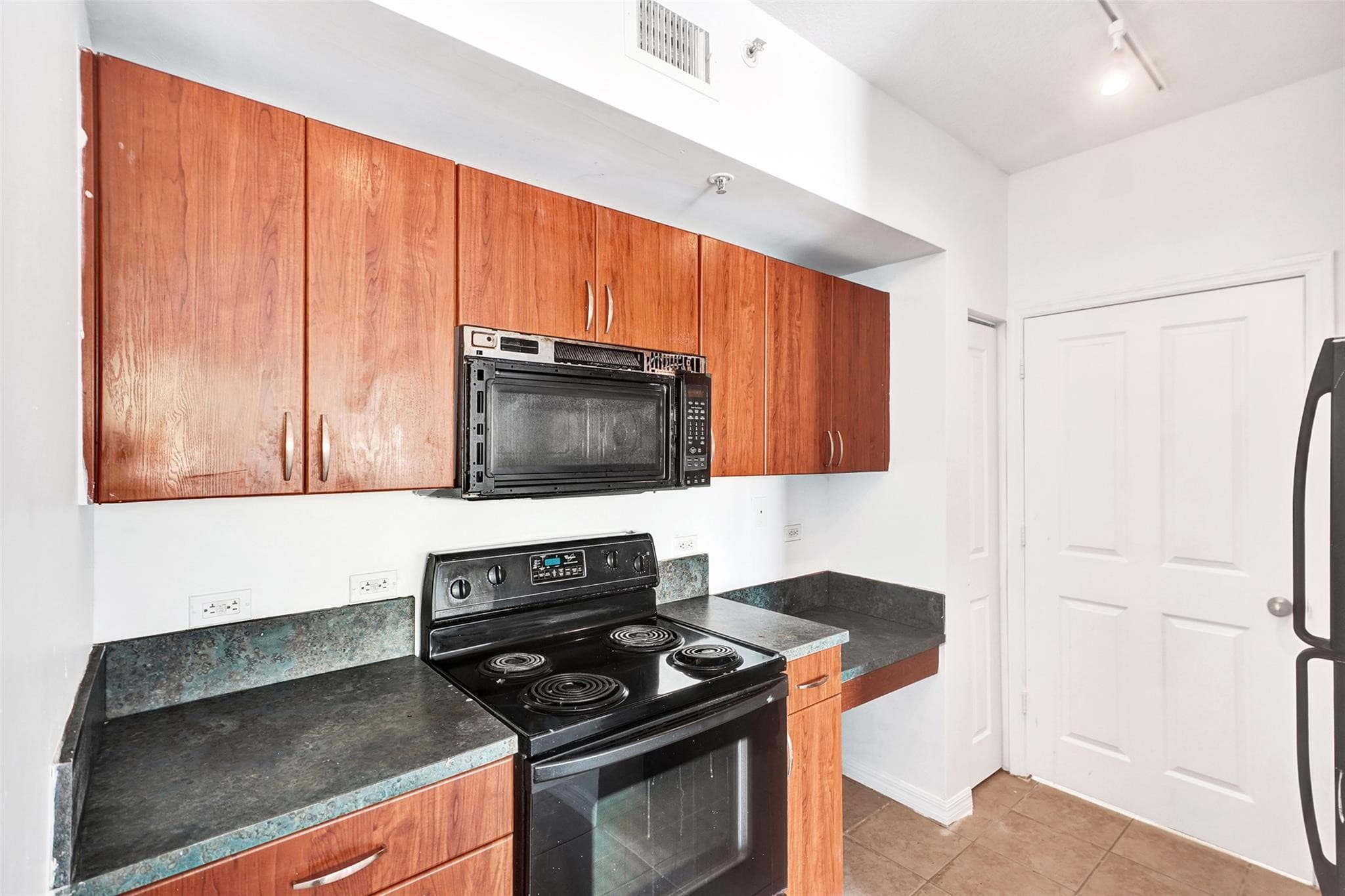 9172 Collins Avenue 302, Surfside, FL 33154 — photo 9 of 30