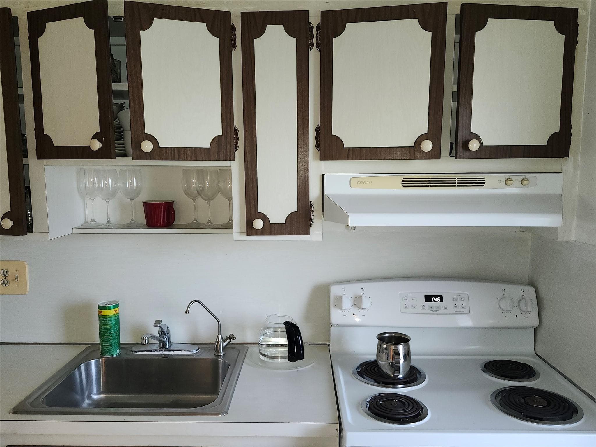 1201 Hillcrest Court 105, Hollywood, FL 33021 — photo 4 of 21