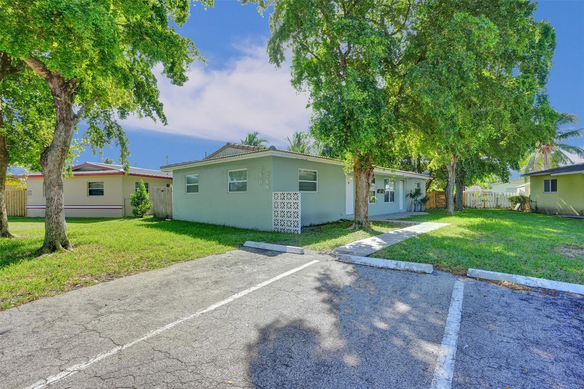 260 NE 41st Street, Oakland Park, FL 33334 — photo 2 of 42