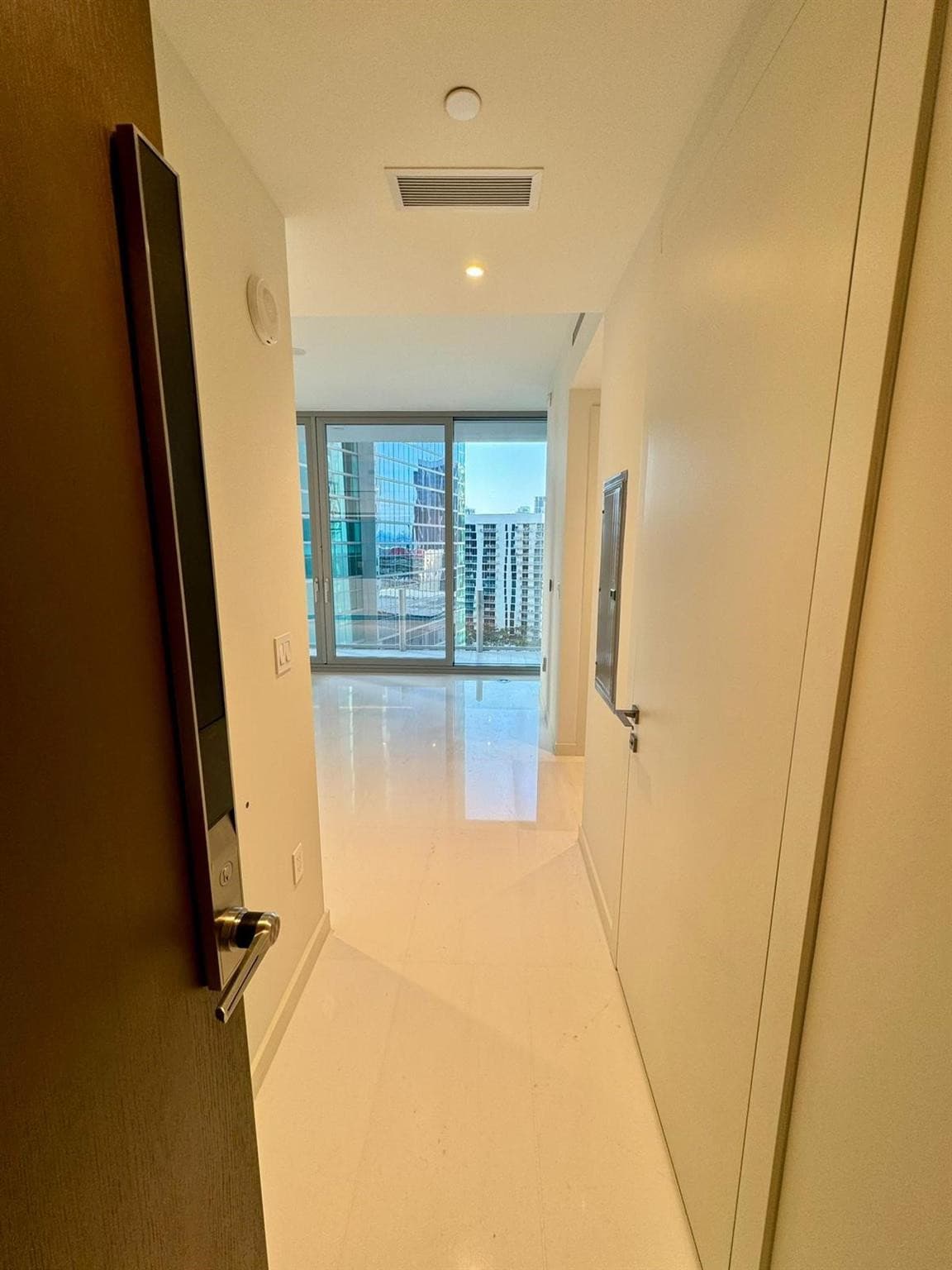 300 Biscayne Blvd Way 2508, Miami, FL 33131 — photo 8 of 35