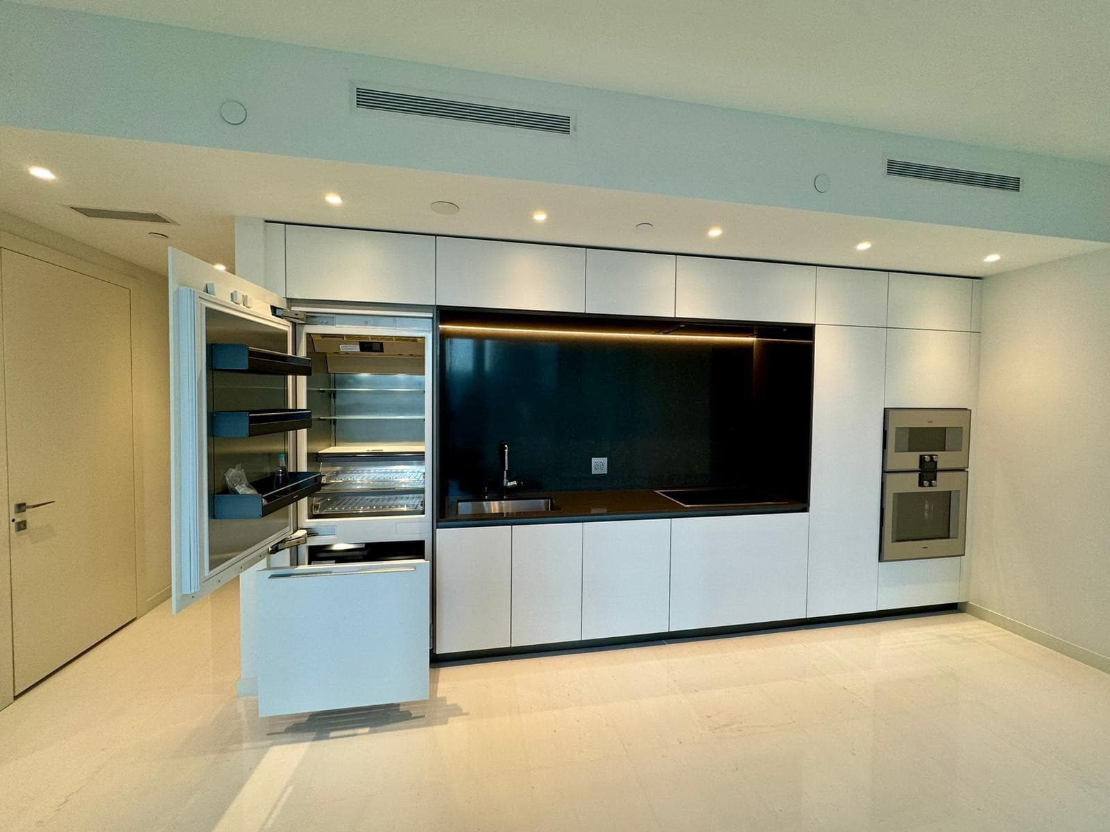 300 Biscayne Blvd Way 2508, Miami, FL 33131 — photo 15 of 35