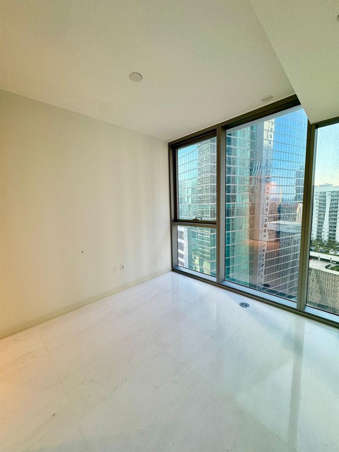 300 Biscayne Blvd Way 2508, Miami, FL 33131 — photo 21 of 35