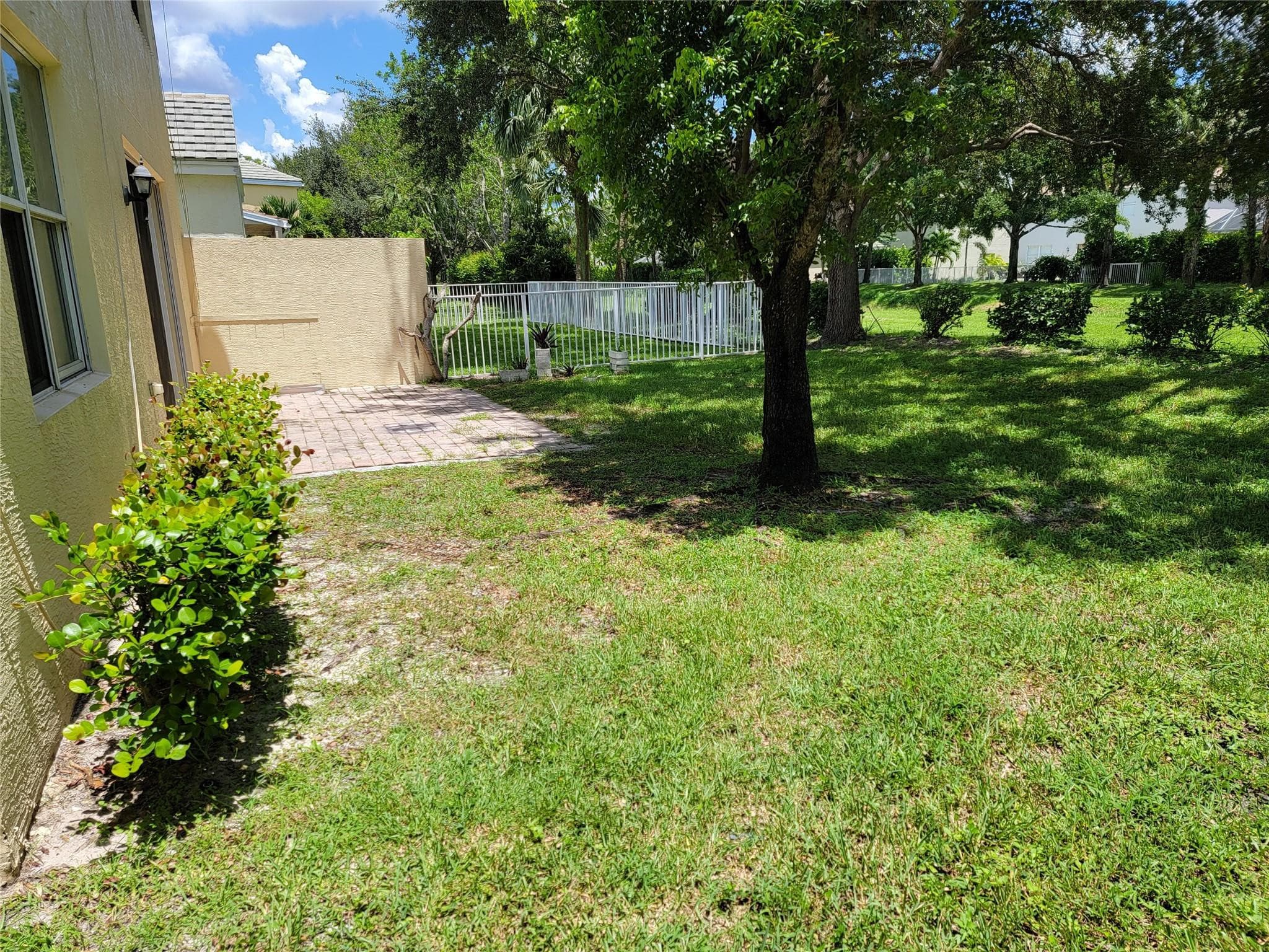 111 Berenger Walk, Royal Palm Beach, FL 33414 — photo 11 of 18