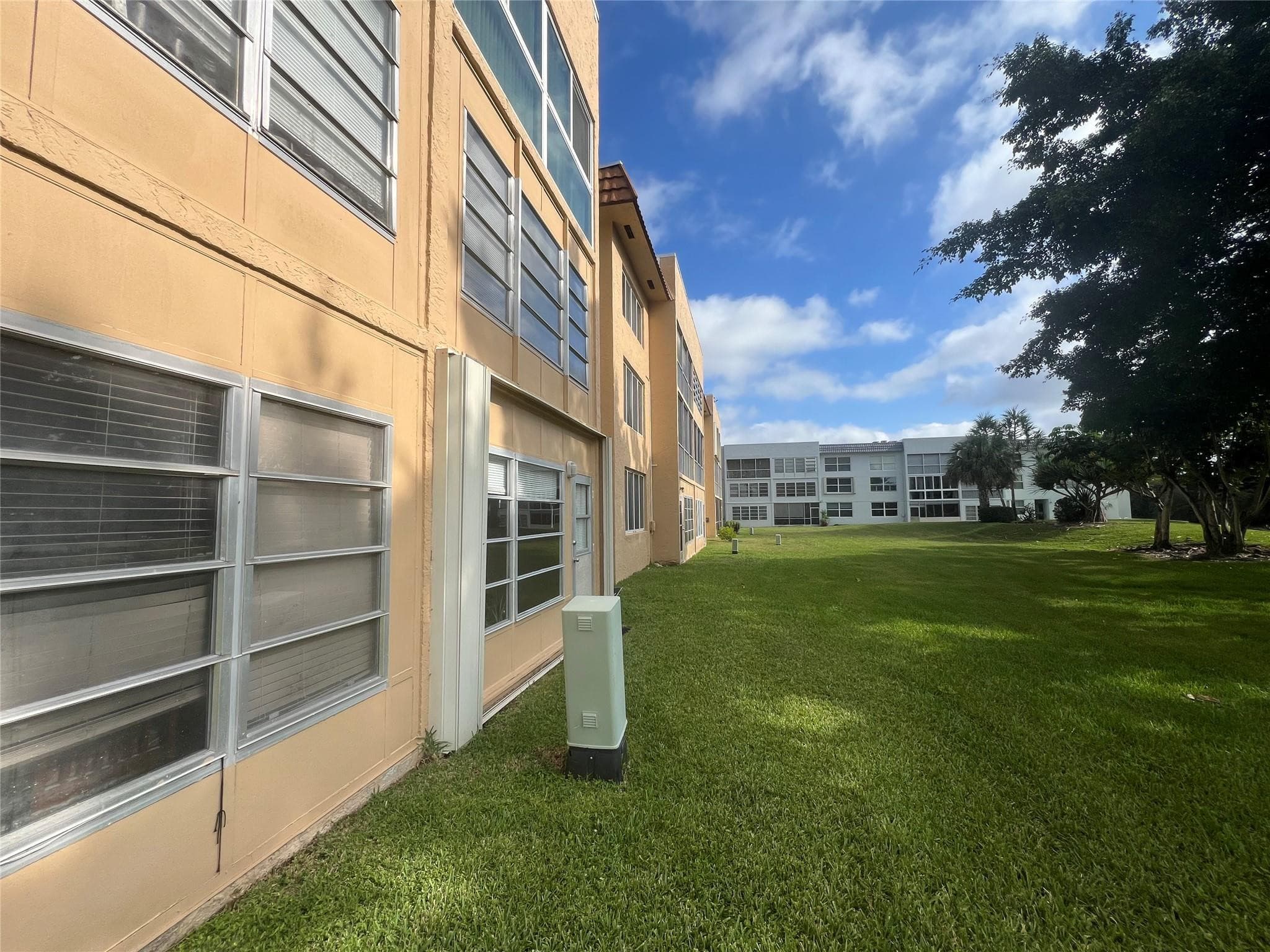 6670 Royal Palm Boulevard 106K, Margate, FL 33063 — photo 5 of 35