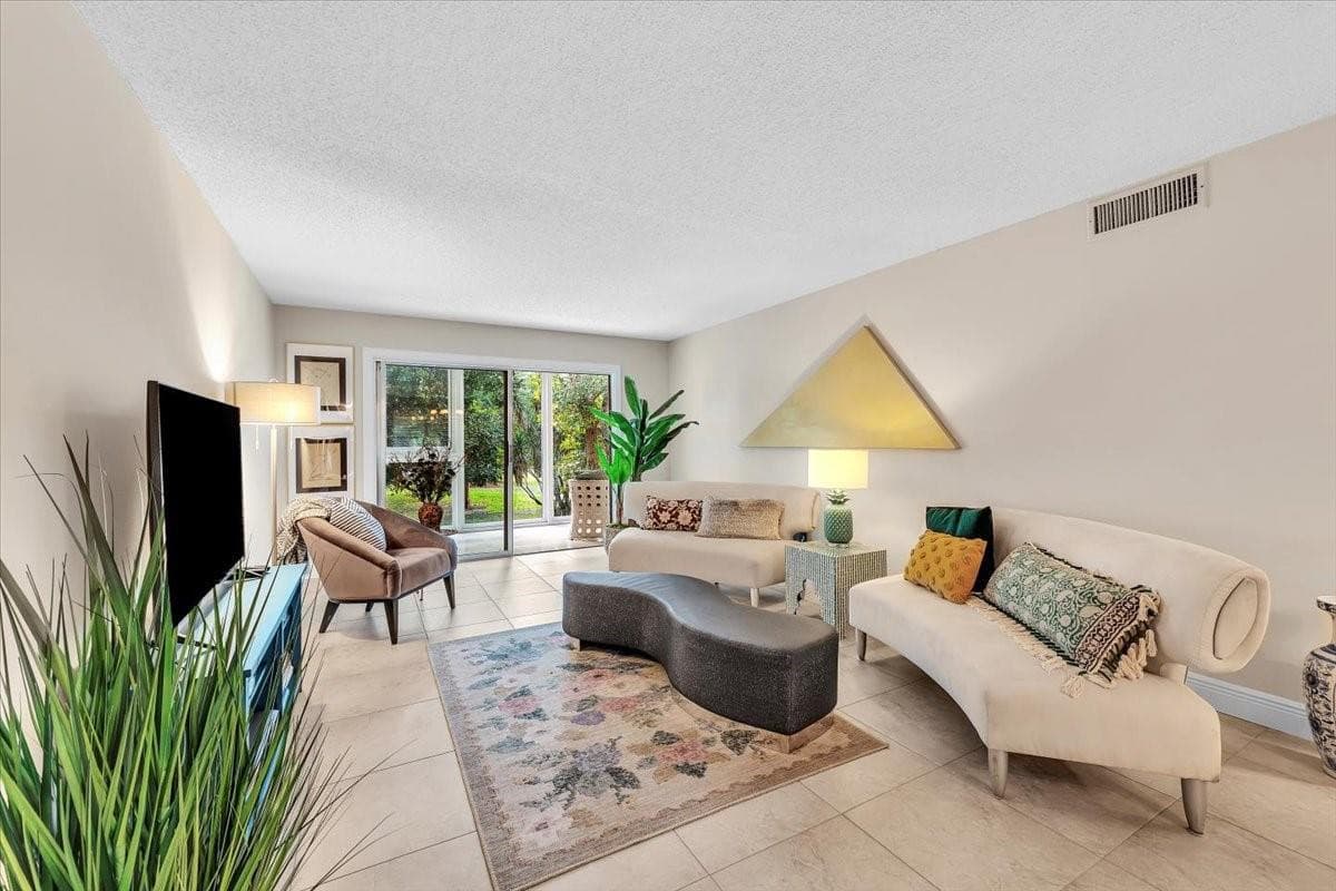 2102 Lucaya Bend K2, Coconut Creek, FL 33066 — photo 2 of 2