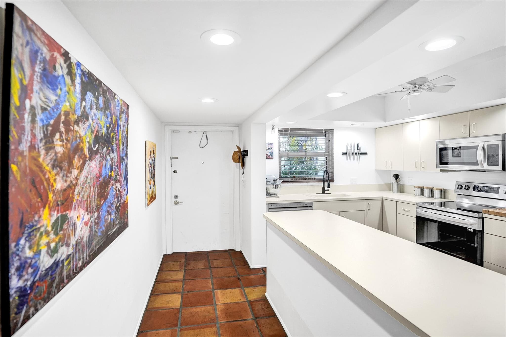 1212 SE 2nd Court 201, Fort Lauderdale, FL 33301 — photo 10 of 33