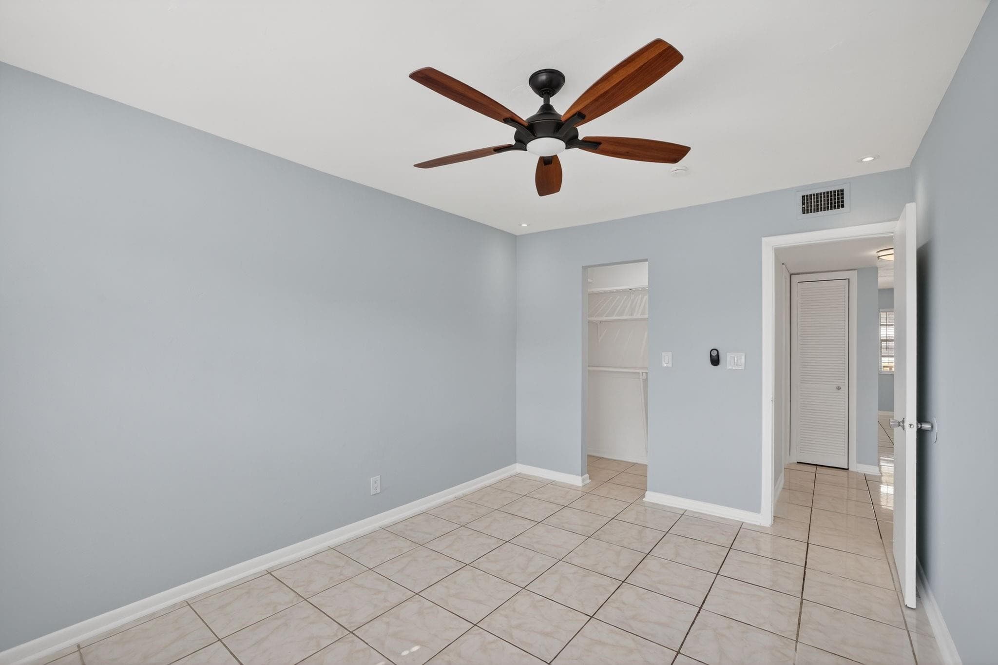 4051 NE 13th Avenue 77, Oakland Park, FL 33334 — photo 31 of 47