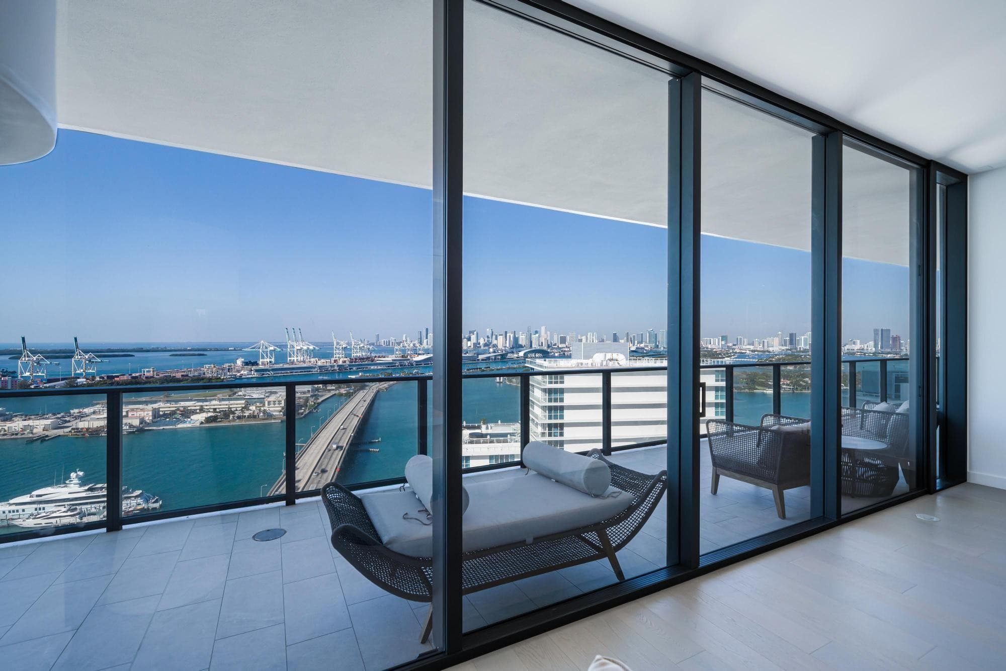 500 Alton 2702, Miami Beach, FL 33139 — photo 8 of 32