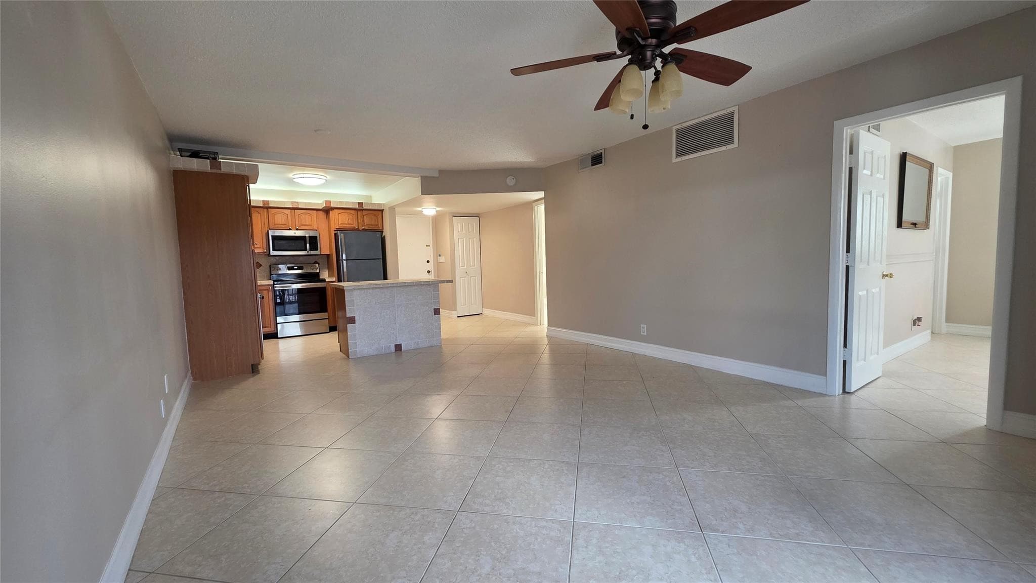 253 S Cypress Road 225, Pompano Beach, FL 33060 — photo 4 of 16