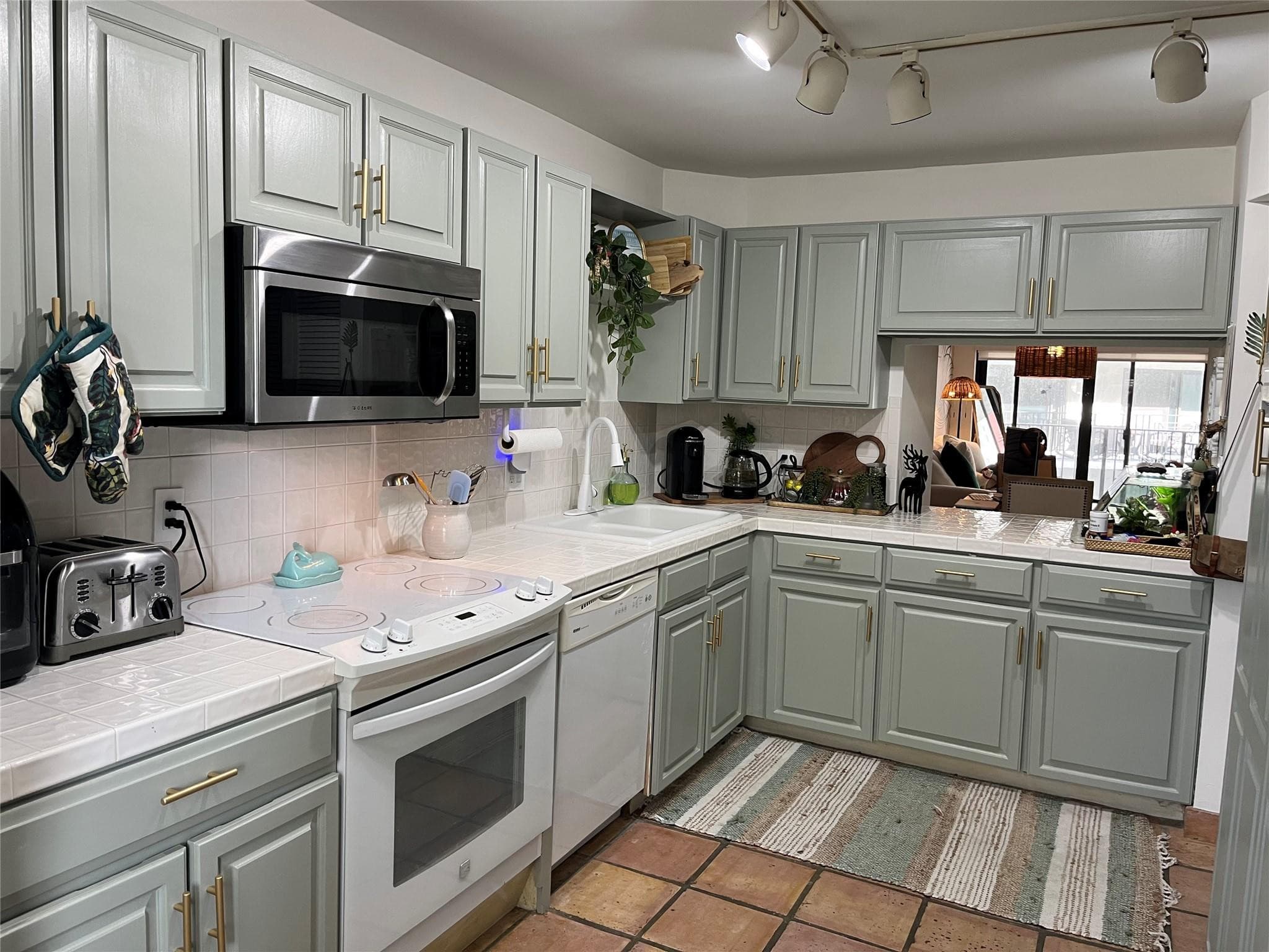 2029 N Ocean Boulevard 303, Fort Lauderdale, FL 33305 — photo 9 of 21