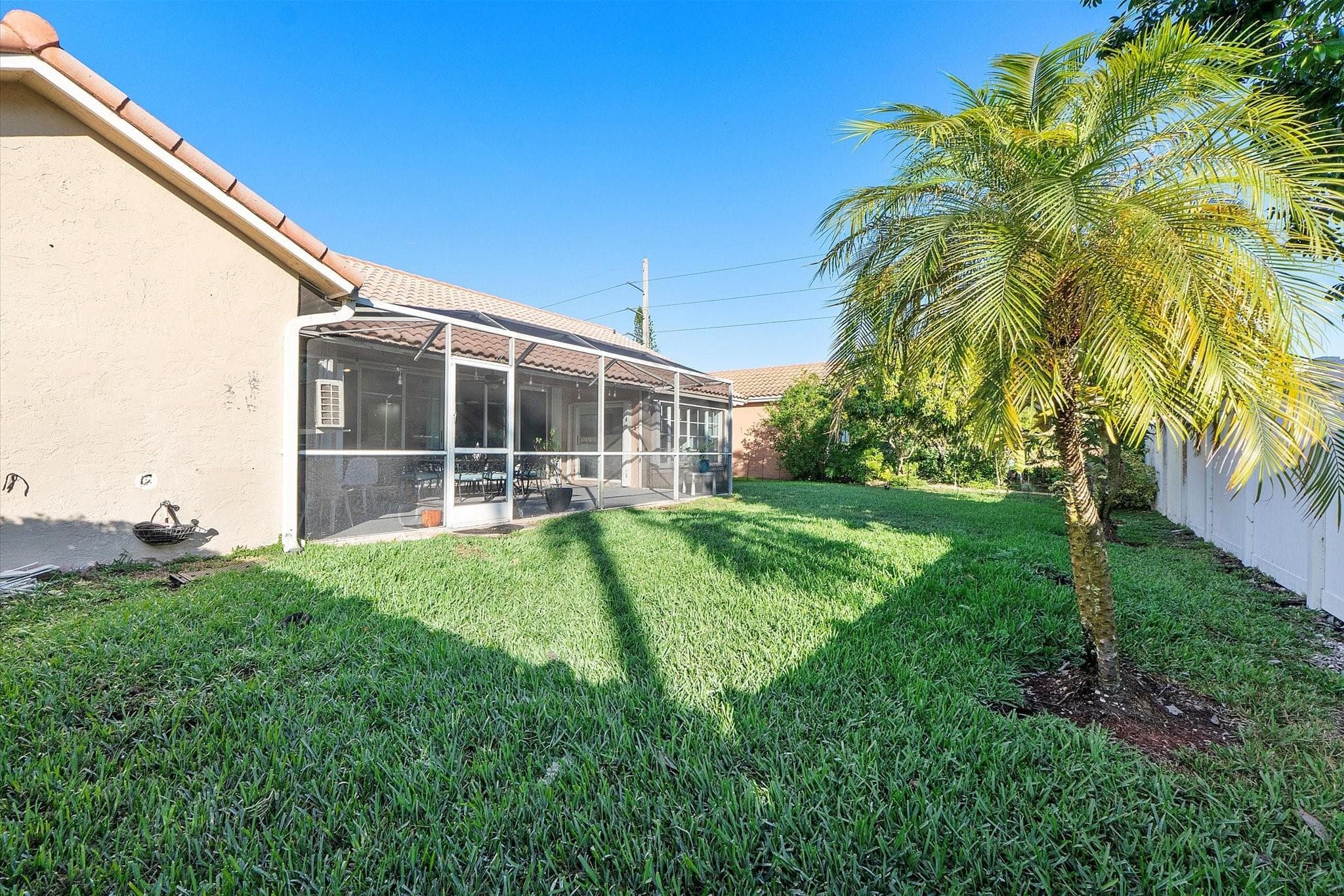 1043 Laguna Springs Drive, Weston, FL 33326 — photo 4 of 43