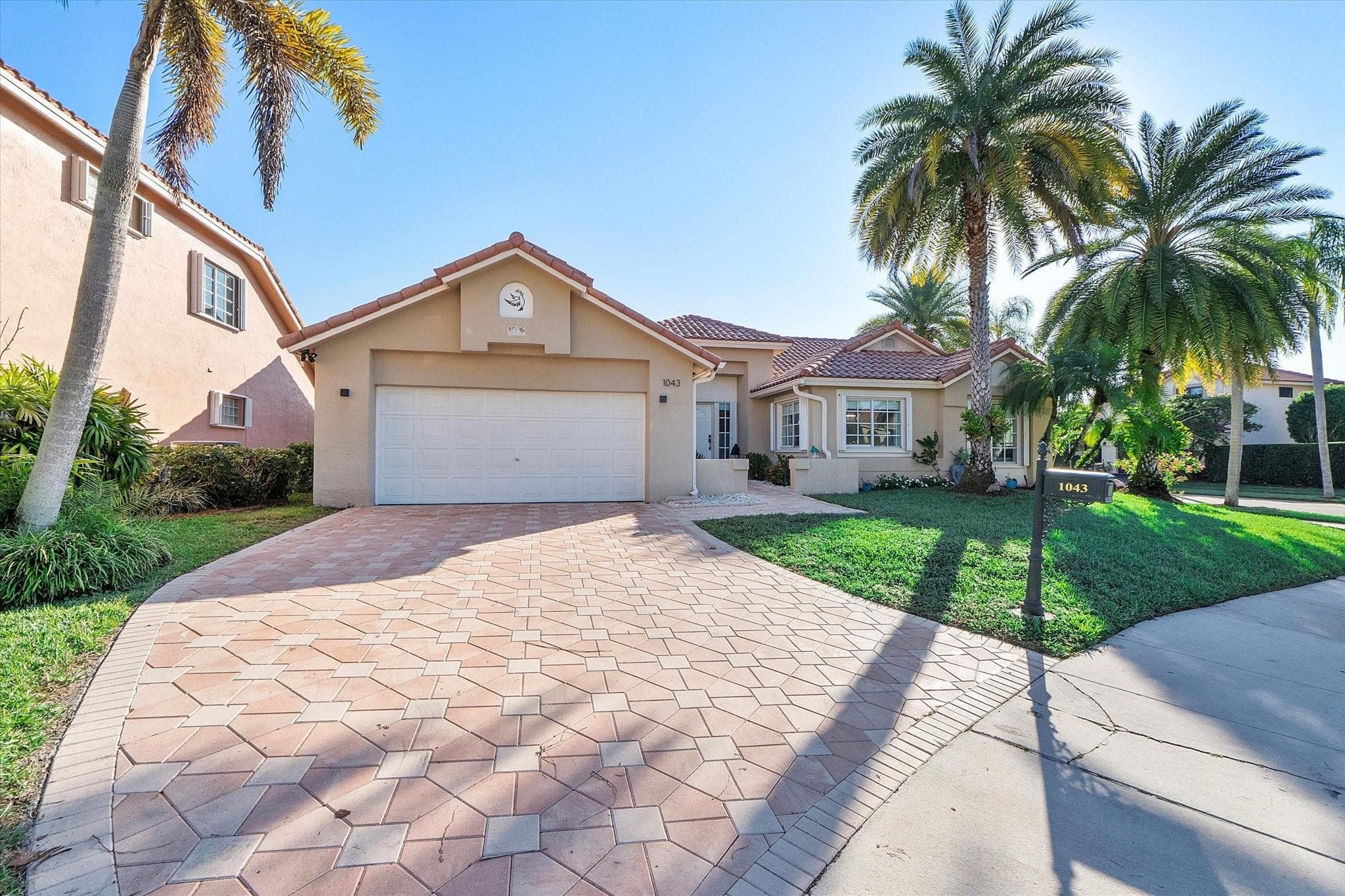 1043 Laguna Springs Drive, Weston, FL 33326 — photo 27 of 43