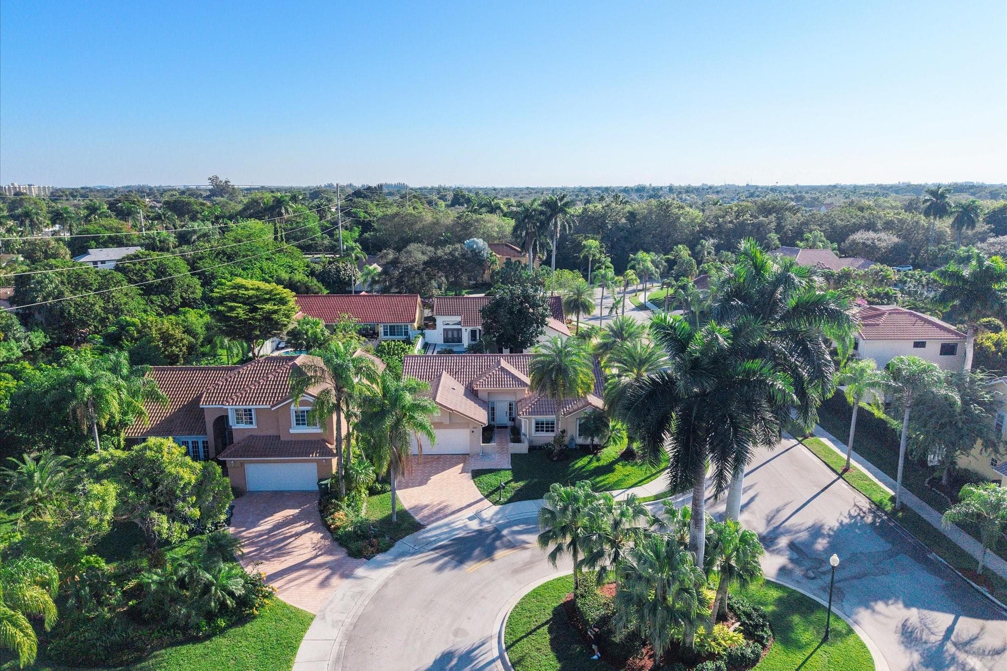 1043 Laguna Springs Drive, Weston, FL 33326 — photo 31 of 43