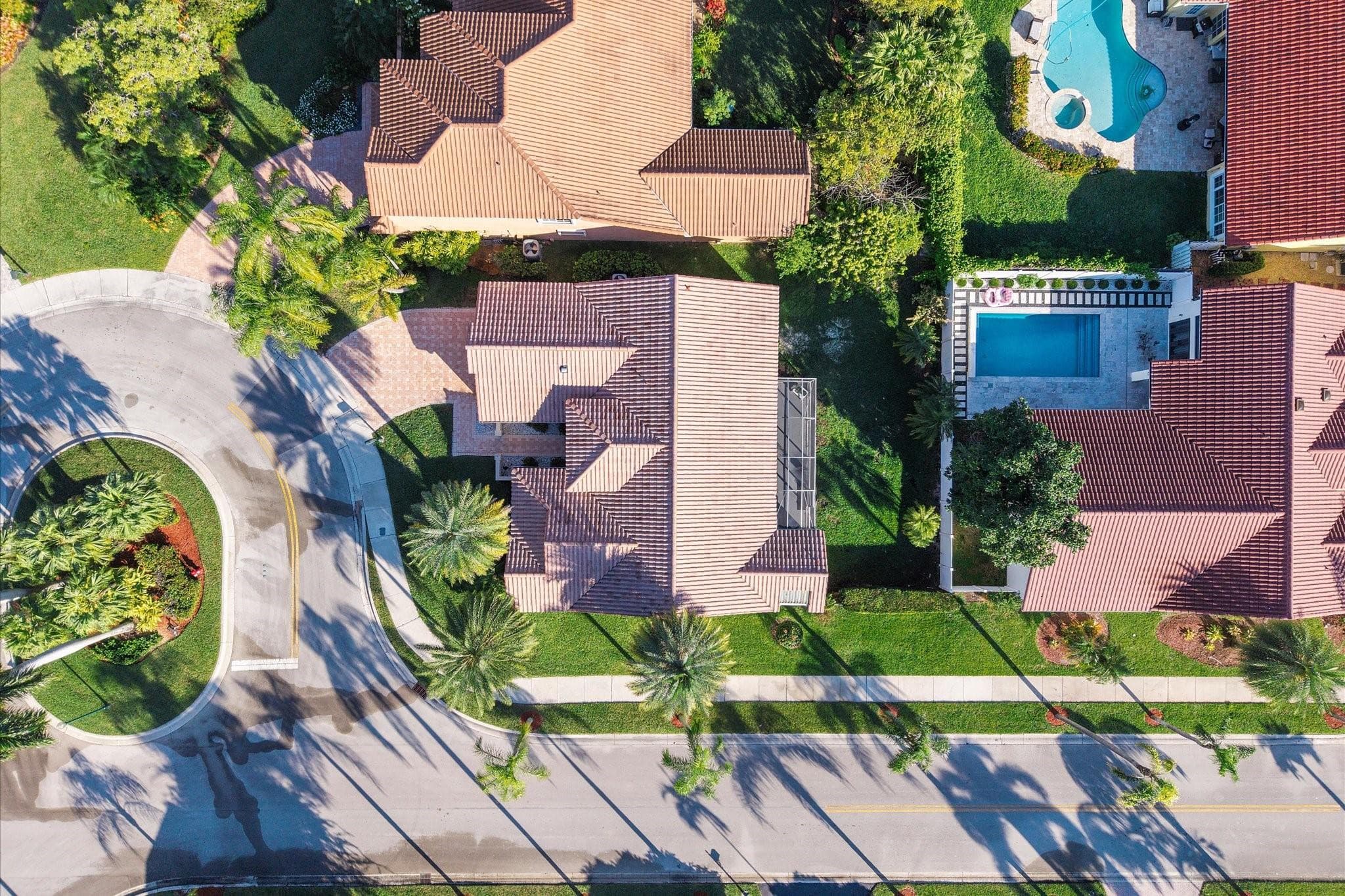 1043 Laguna Springs Drive, Weston, FL 33326 — photo 34 of 43