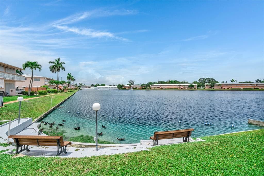1050 SW 11th Street 1L, Hallandale Beach, FL 33009 — photo 9 of 10