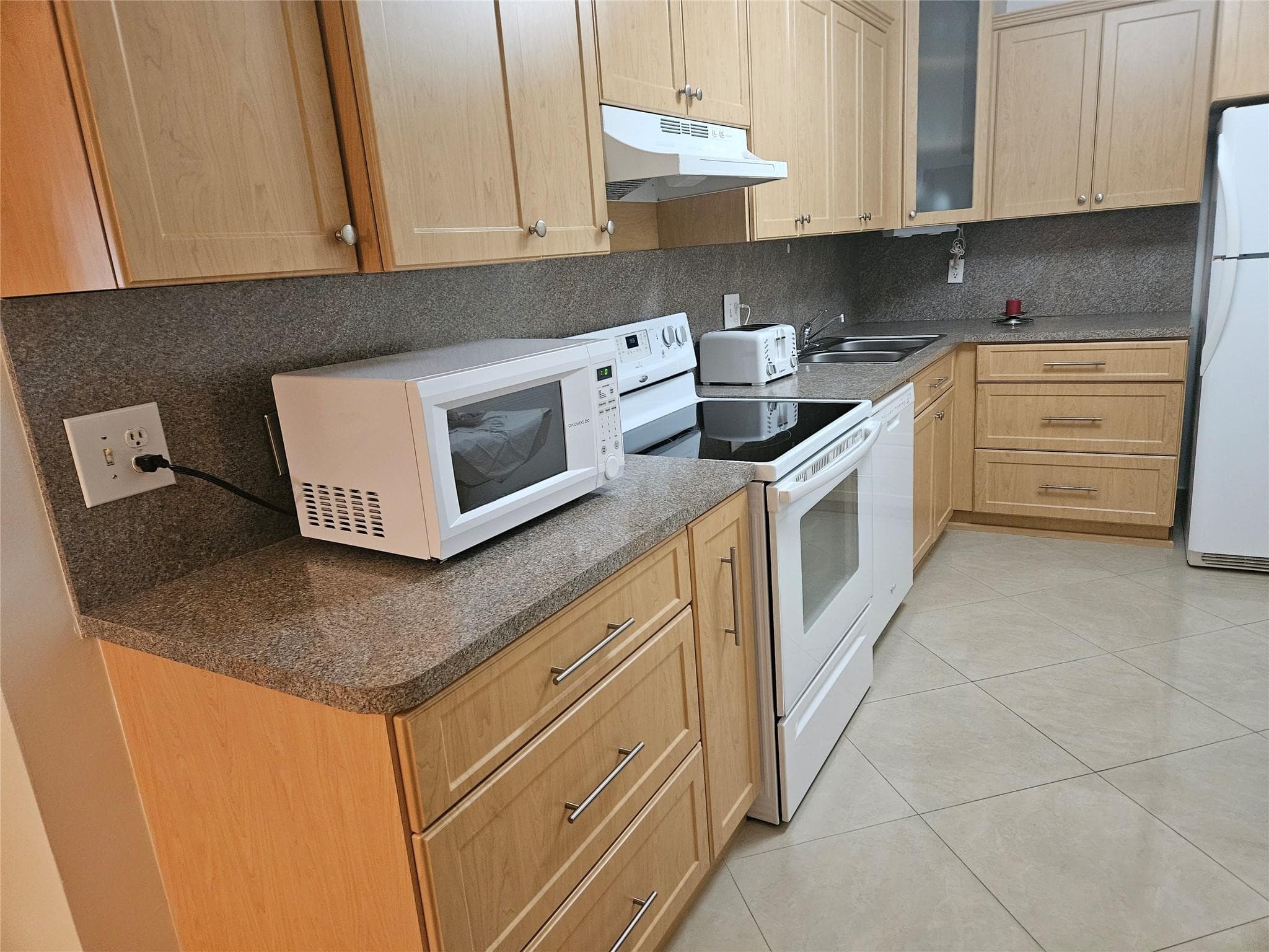 959 SE 2nd Avenue 117, Deerfield Beach, FL 33441 — photo 45 of 45