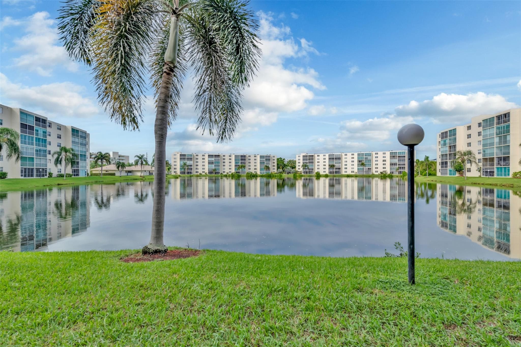 121 SE 3rd Avenue 104, Dania Beach, FL 33004 — photo 2 of 29