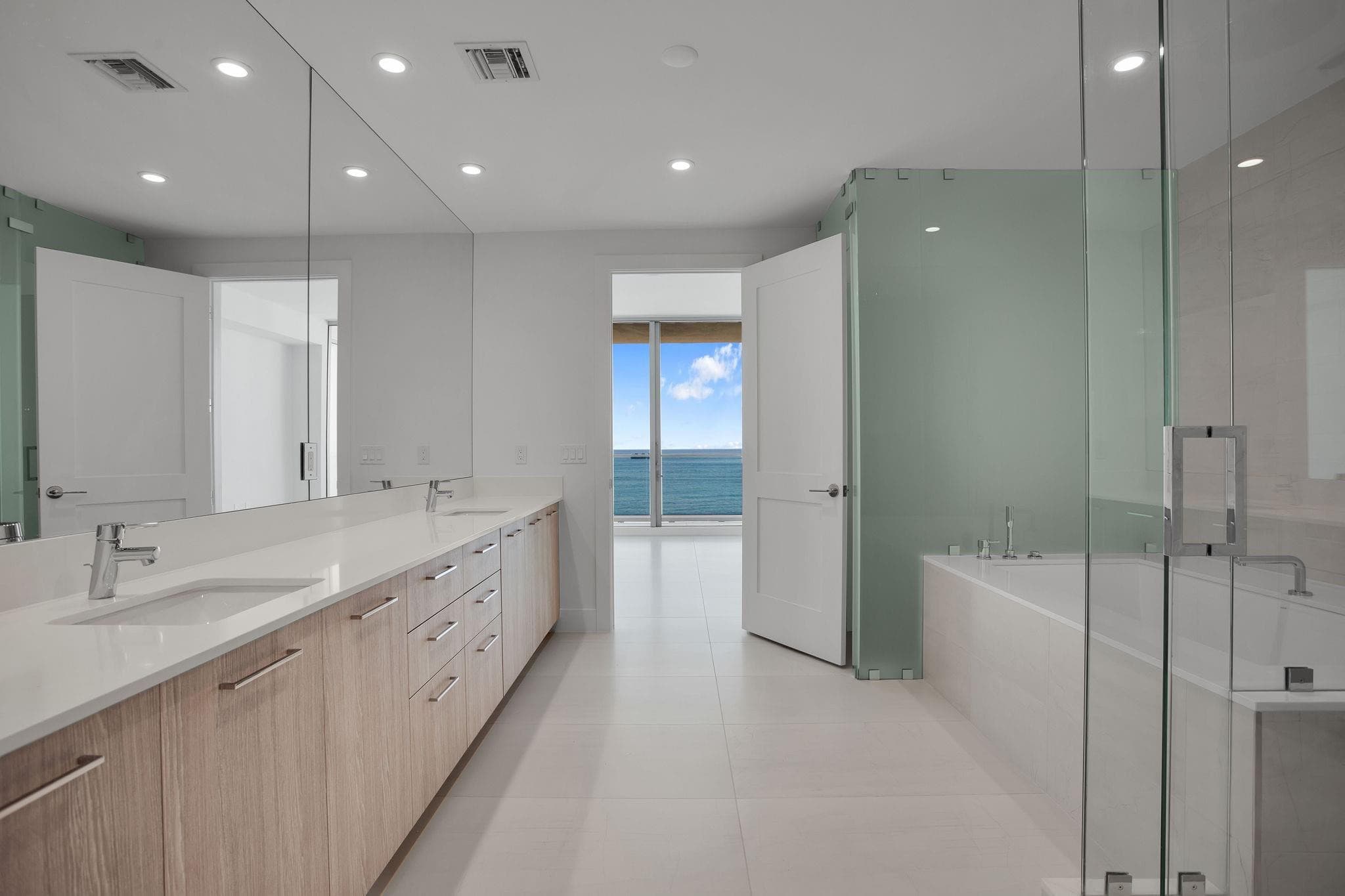 151 N Seabreeze Blv E-1204, Fort Lauderdale, FL 33304 — photo 24 of 75