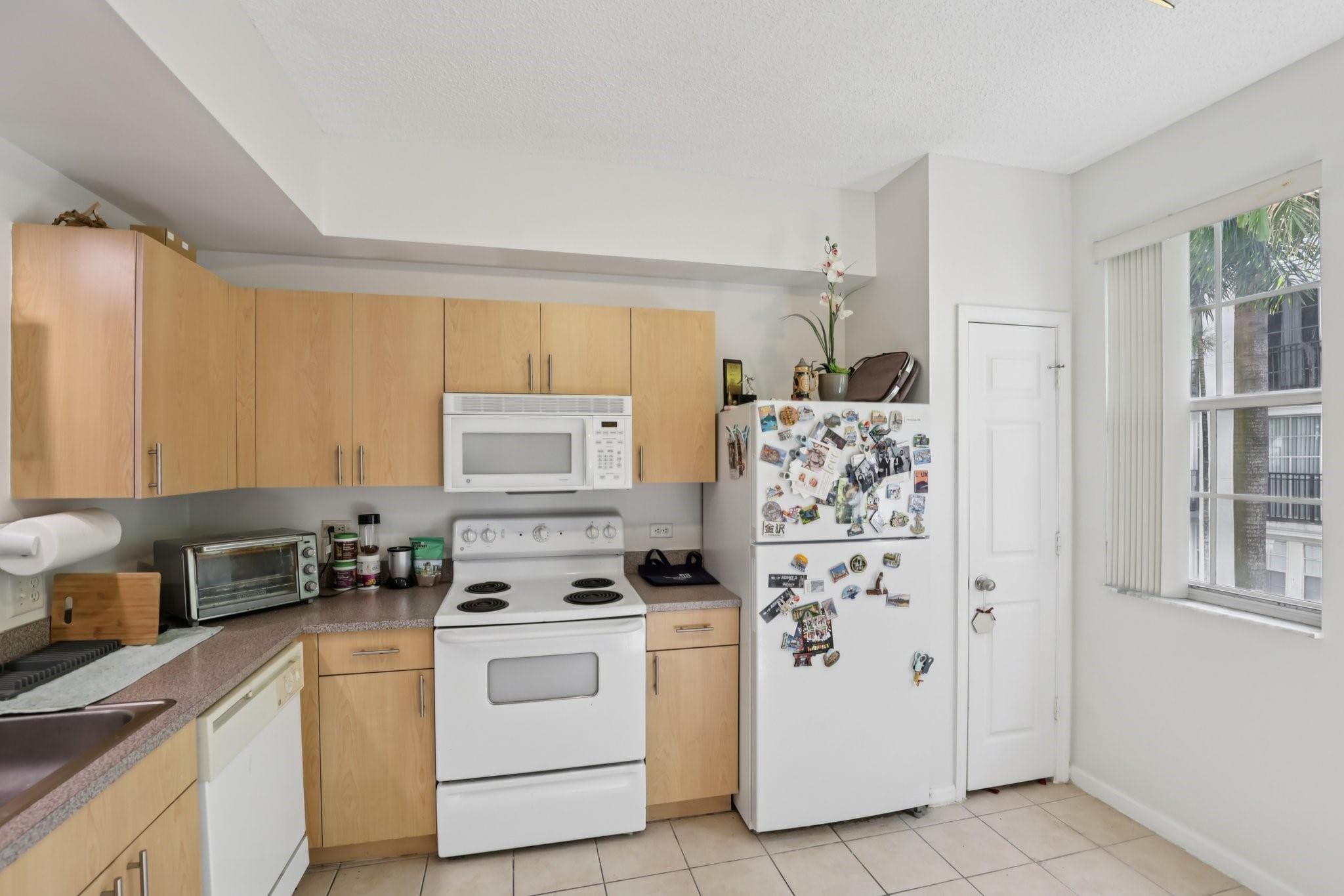 533 NE 3rd Avenue 321, Fort Lauderdale, FL 33301 — photo 11 of 27
