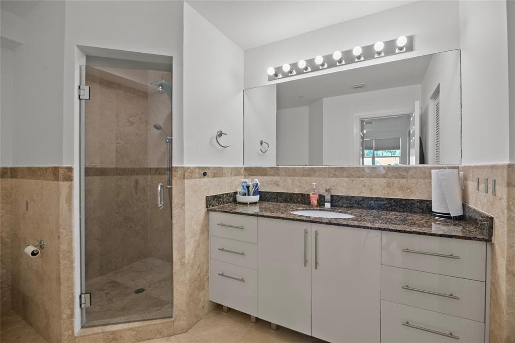 732 NE 15th Avenue, Fort Lauderdale, FL 33304 — photo 24 of 48