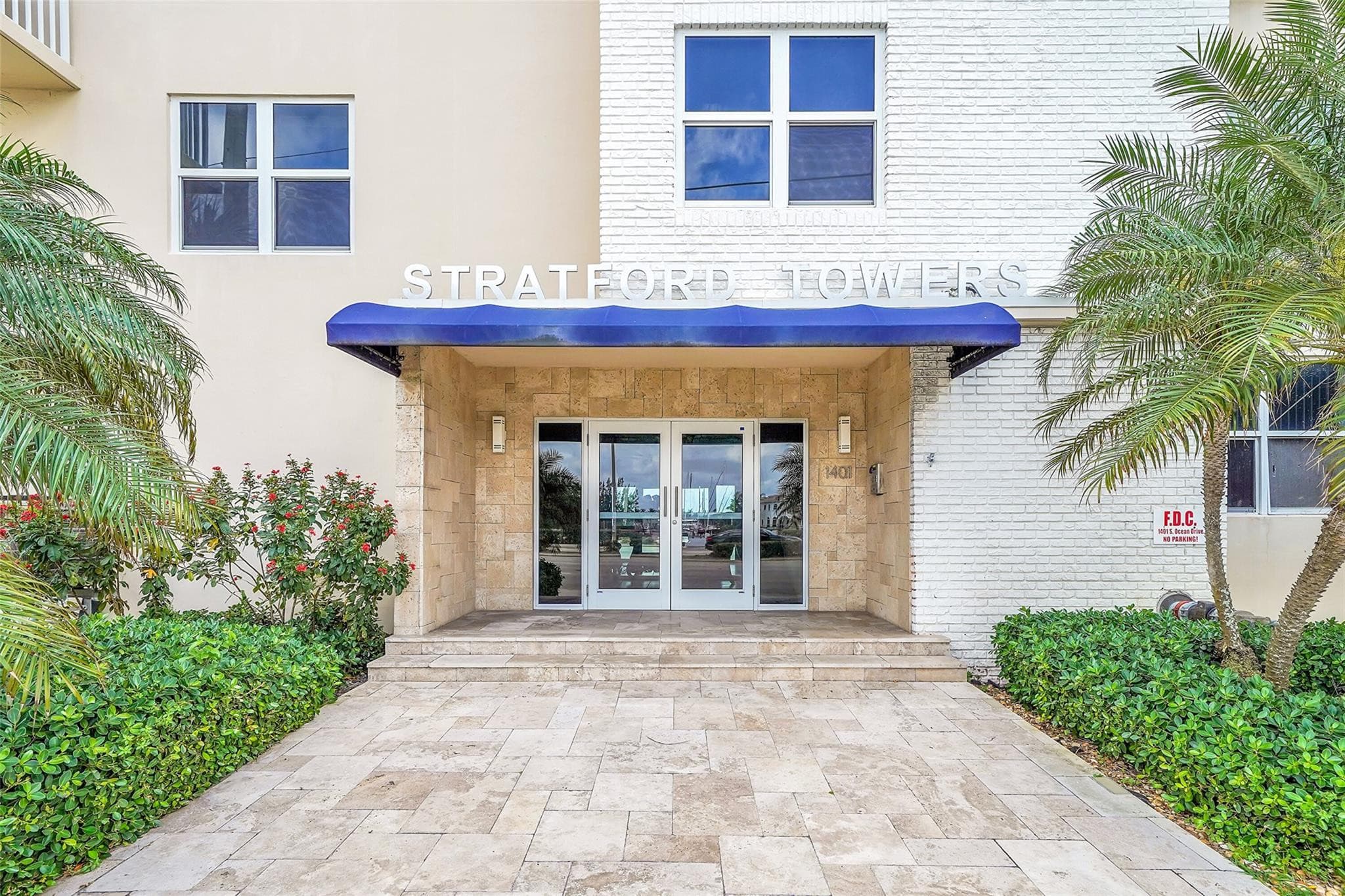 1401 S Ocean Drive 402, Hollywood, FL 33019 — photo 2 of 33