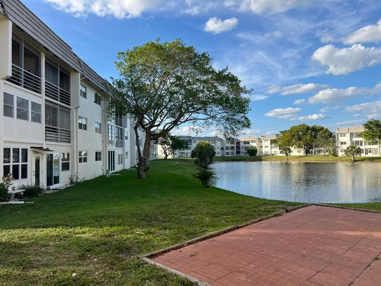 8200 Sunrise Lakes Boulevard 212, Sunrise, FL 33322 — photo 17 of 19