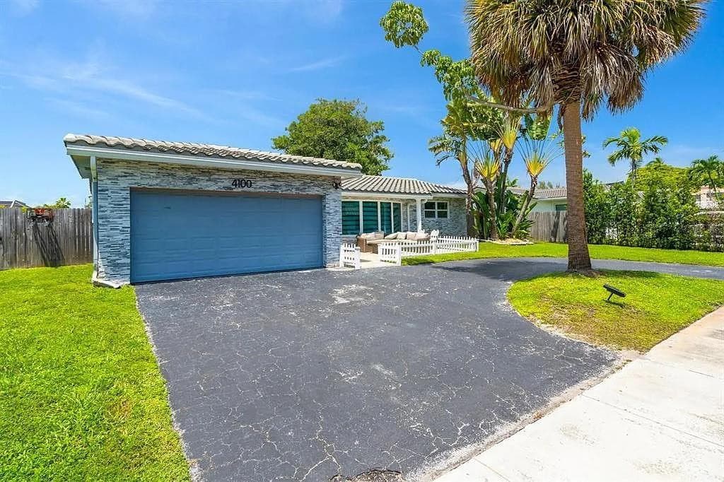 4100 N 36th Avenue, Hollywood, FL 33021 — photo 3 of 13