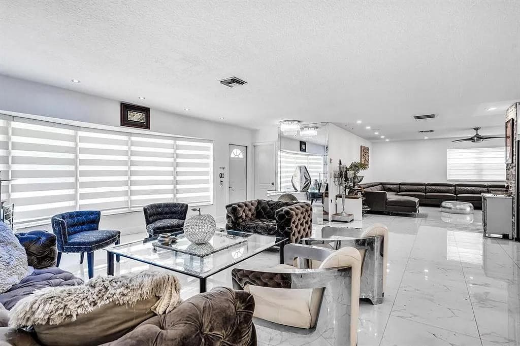 4100 N 36th Avenue, Hollywood, FL 33021 — photo 7 of 13