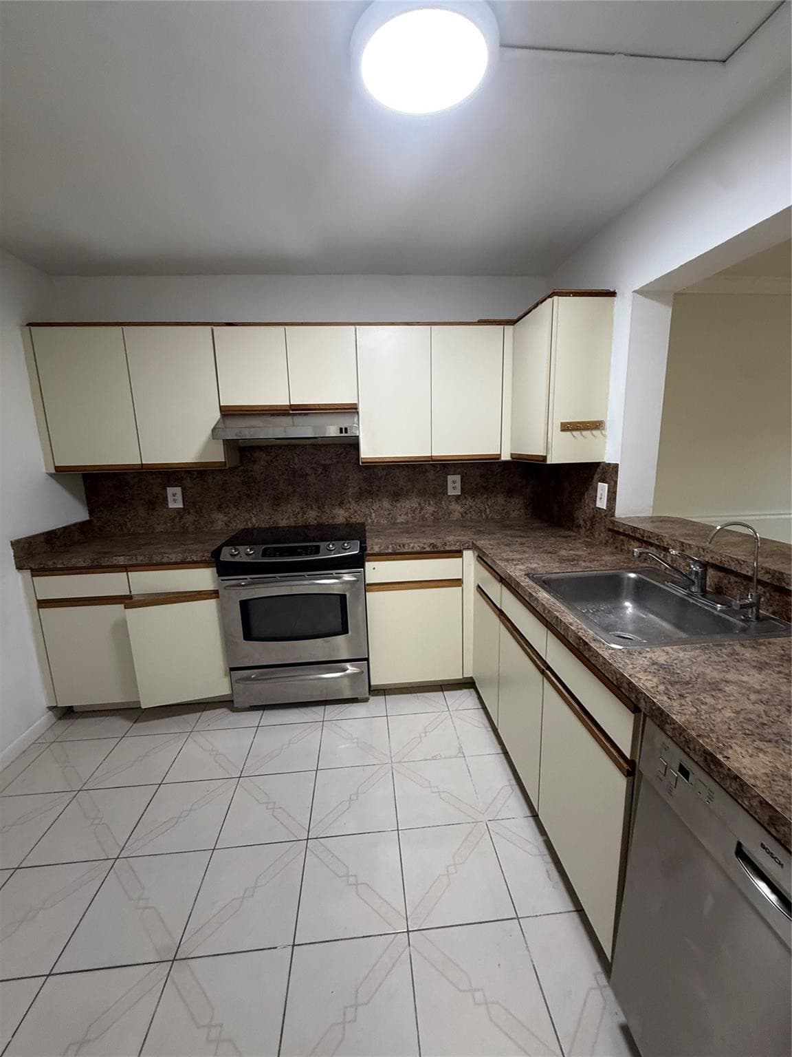 2075 Coral Ridge Drive 2075, Coral Springs, FL 33071 — photo 17 of 39