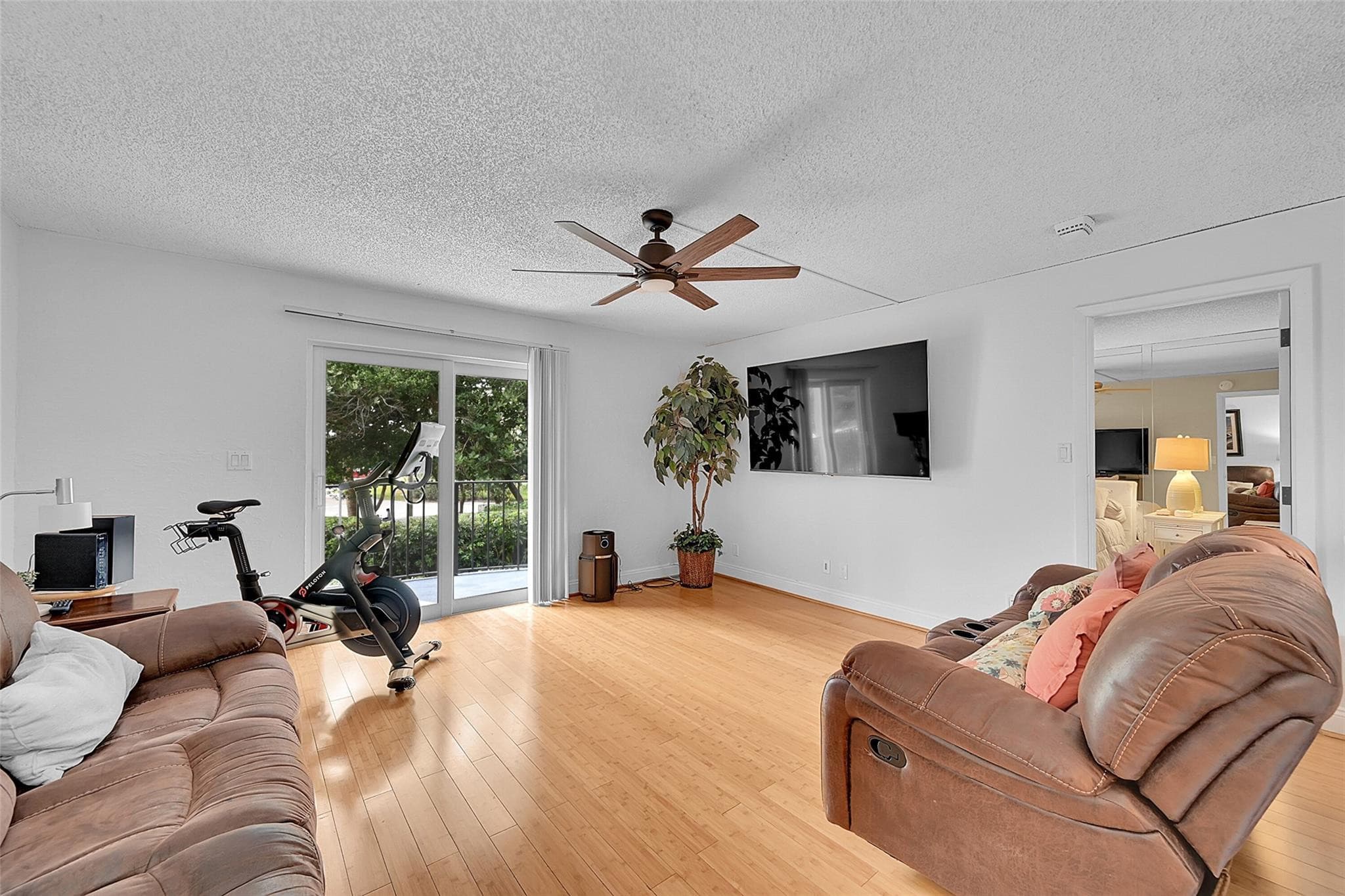 3909 N Ocean Boulevard 108, Fort Lauderdale, FL 33308 — photo 14 of 37