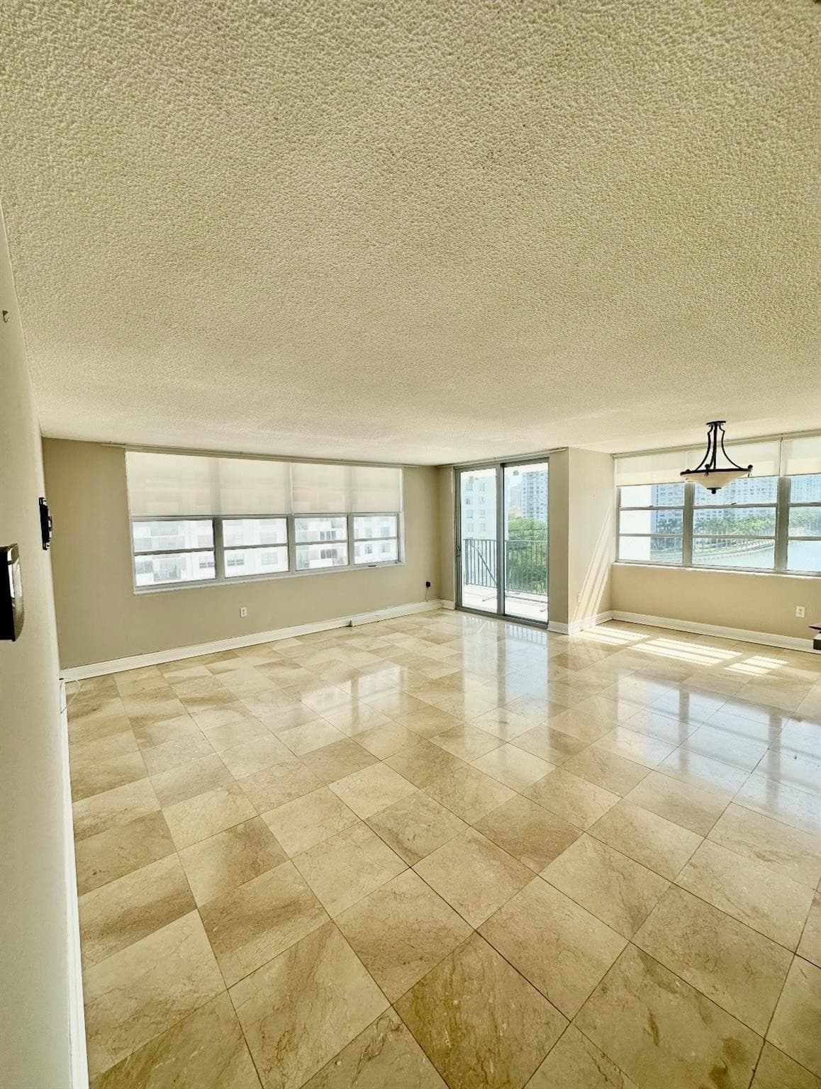 2750 NE 183rd Street 709, Aventura, FL 33160 — photo 3 of 14