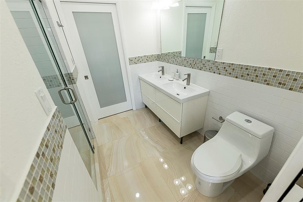 1162 Hayes Street, Hollywood, FL 33019 — photo 13 of 38