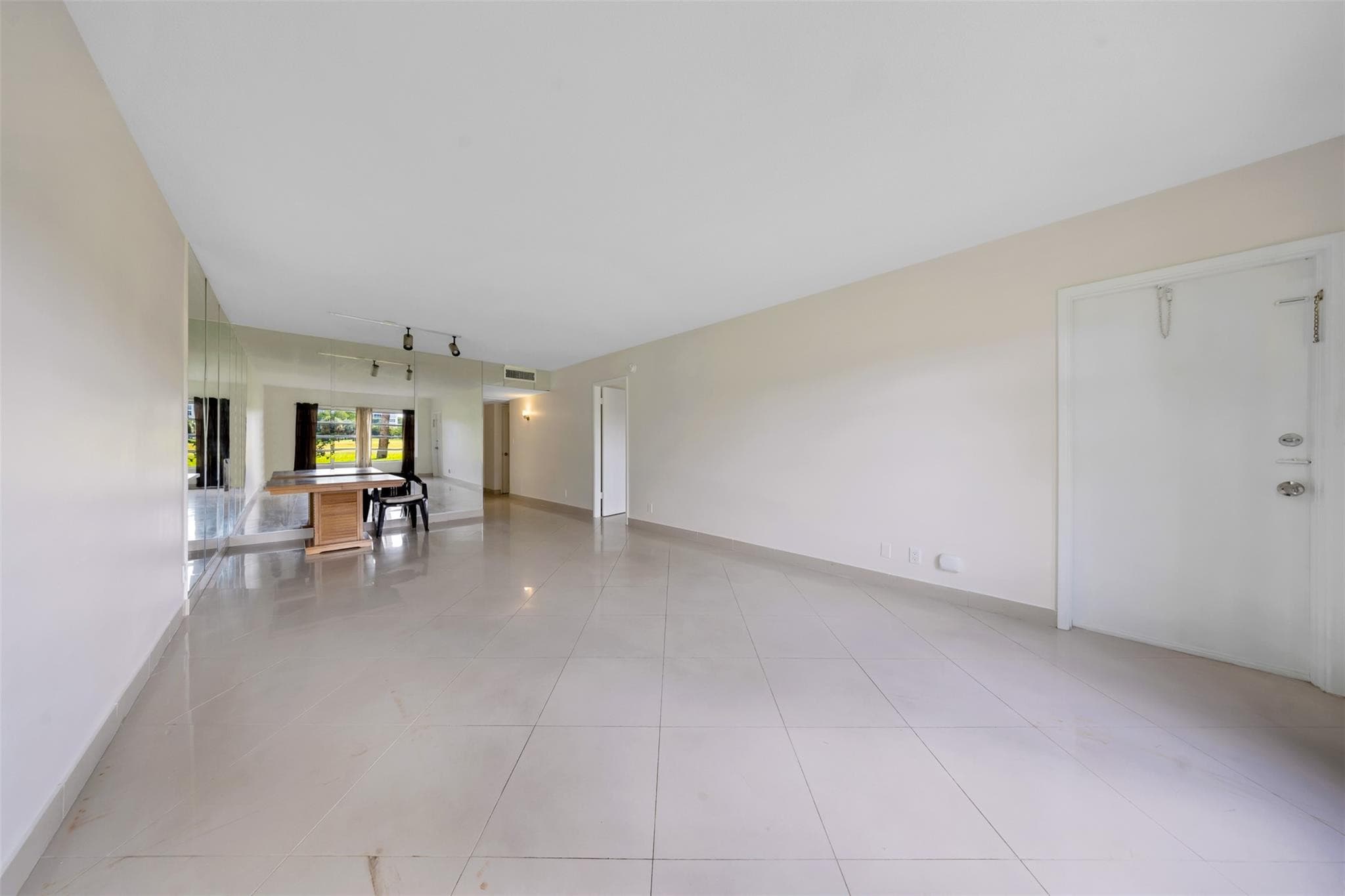 2850 N Palm Aire Drive 104, Pompano Beach, FL 33069 — photo 8 of 23