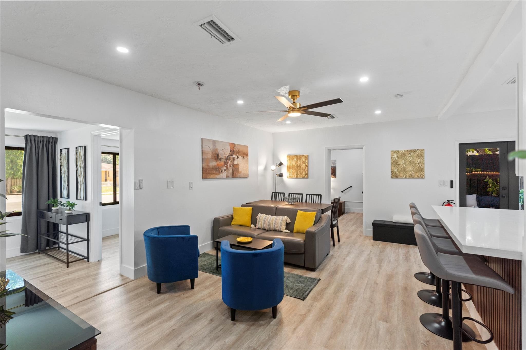 719 NE 36th Street, Oakland Park, FL 33334 — photo 14 of 44