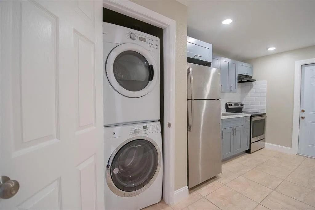 508 N 23rd Street, Fort Pierce, FL 34950 — photo 7 of 13