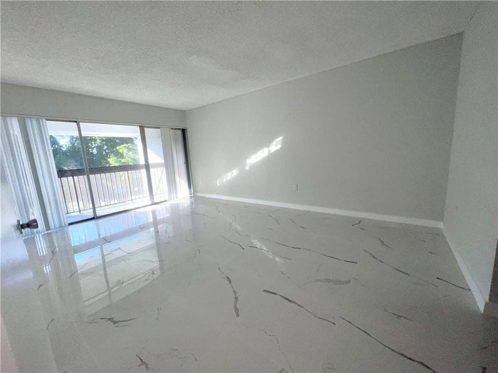 701 N Pine Island Road 303, Plantation, FL 33324 — photo 8 of 20
