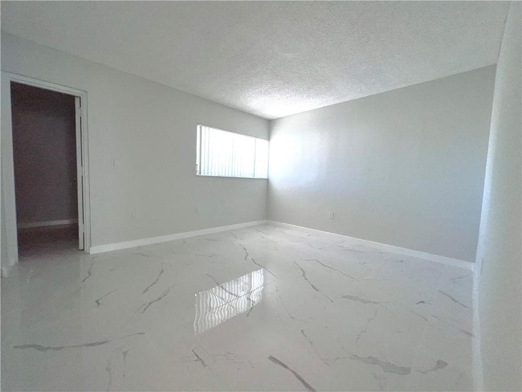 701 N Pine Island Road 303, Plantation, FL 33324 — photo 13 of 20