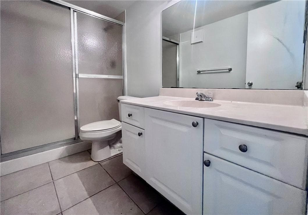 701 N Pine Island Road 303, Plantation, FL 33324 — photo 14 of 20