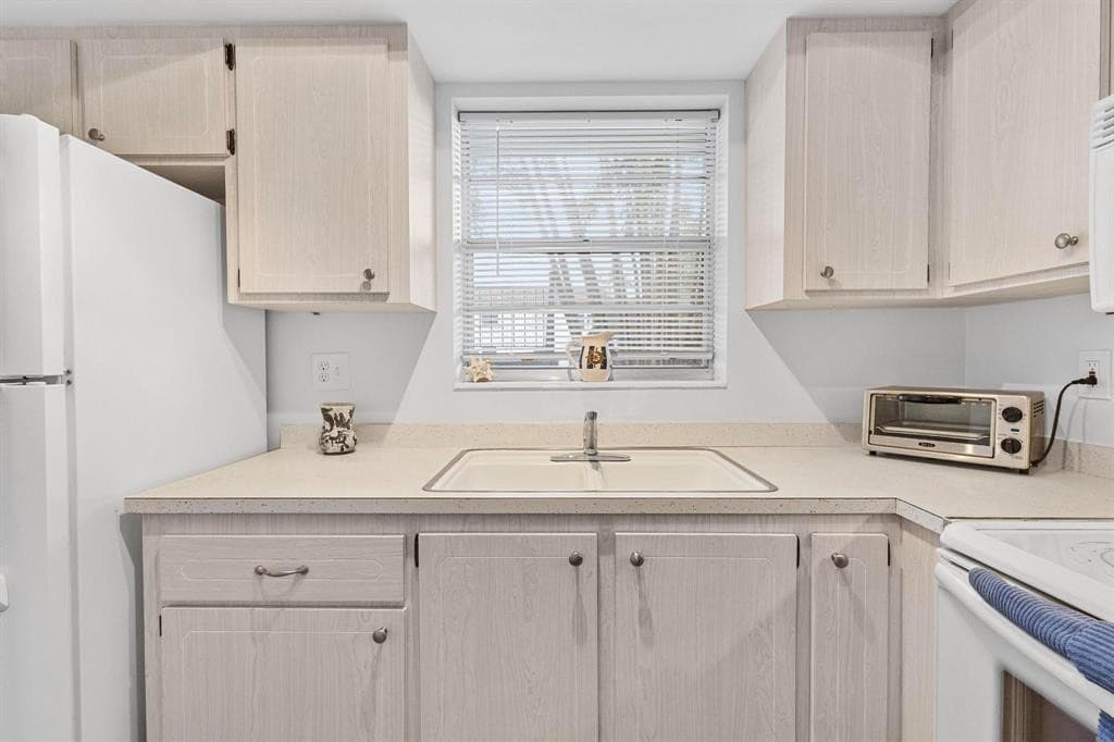 2950 SE Ocean Boulevard 1-5, Stuart, FL 34996 — photo 9 of 20