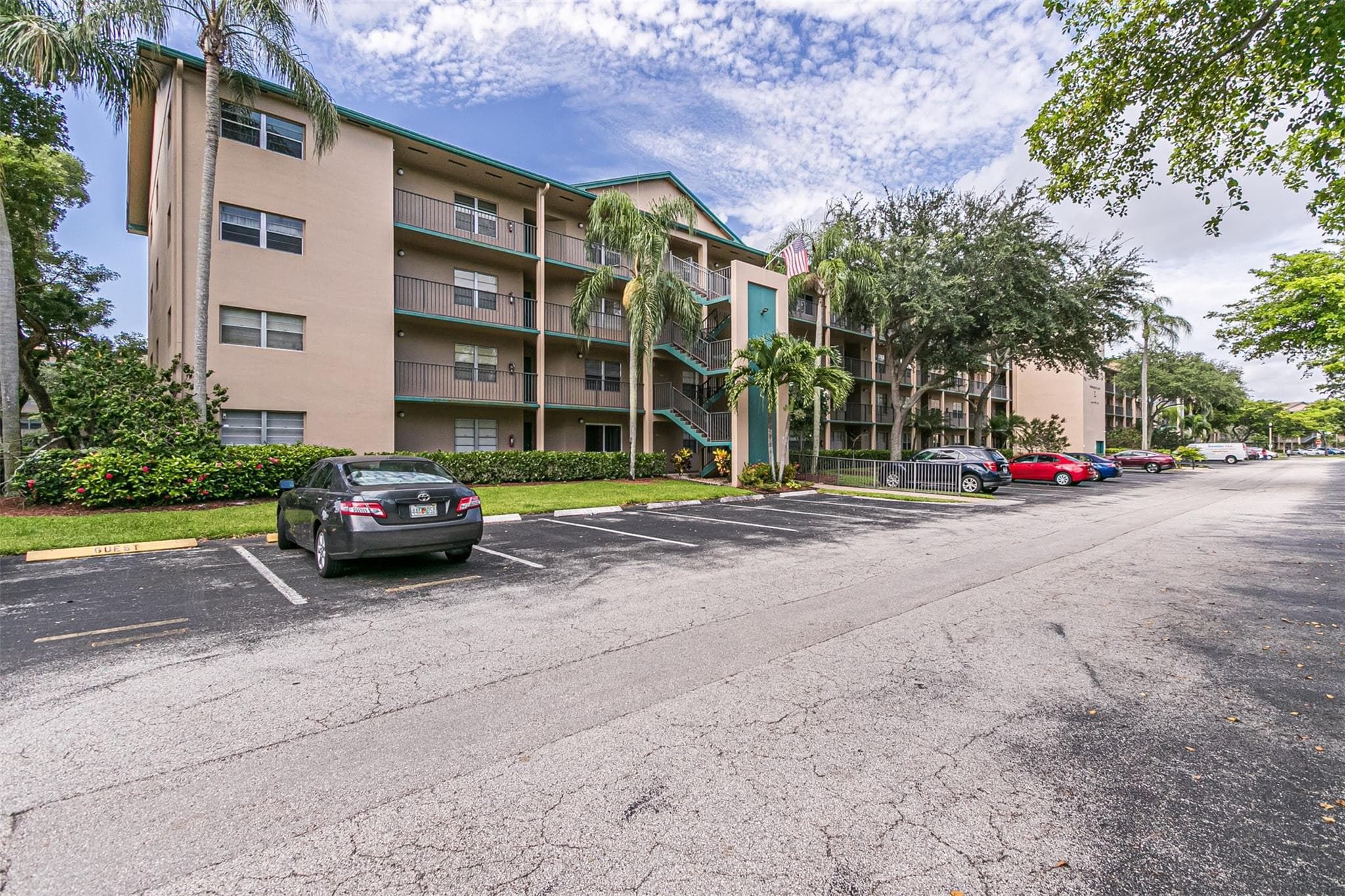 12600 SW 5th Court 408L, Pembroke Pines, FL 33027 — photo 1 of 40