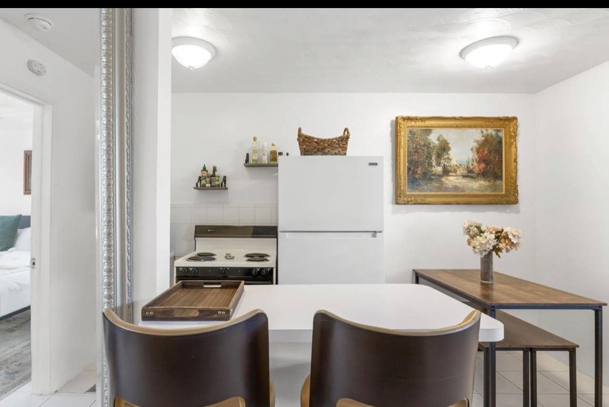 820 NE 16th Avenue 3, Fort Lauderdale, FL 33304 — photo 4 of 11