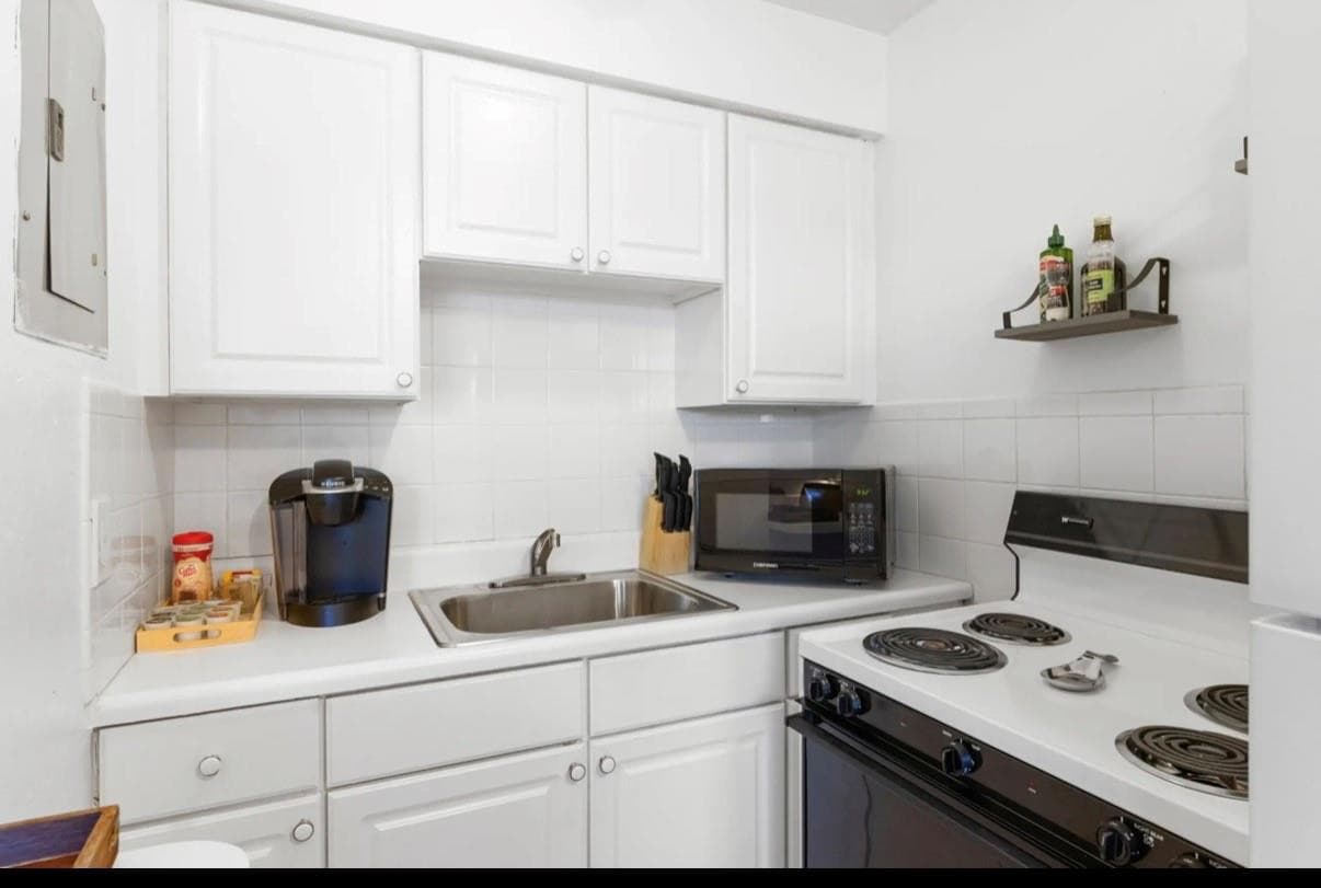 820 NE 16th Avenue 3, Fort Lauderdale, FL 33304 — photo 5 of 11
