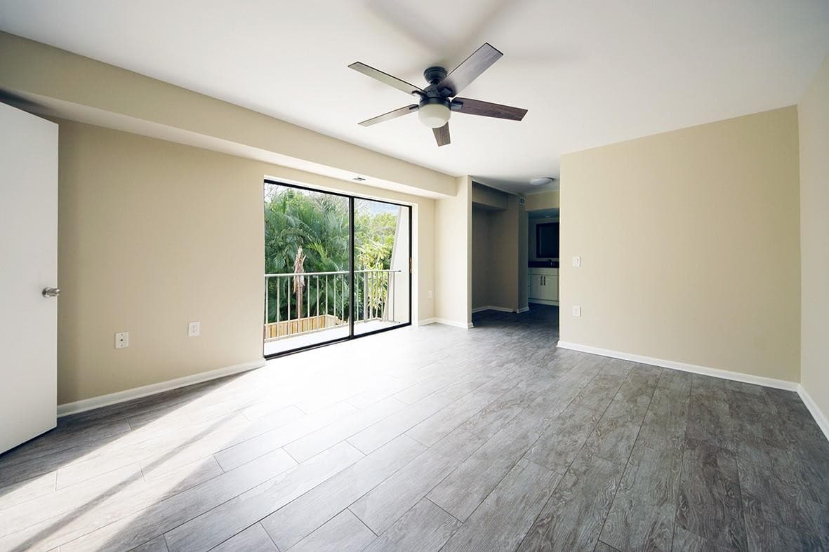 1700 Embassy Drive 402, West Palm Beach, FL 33401 — photo 18 of 38