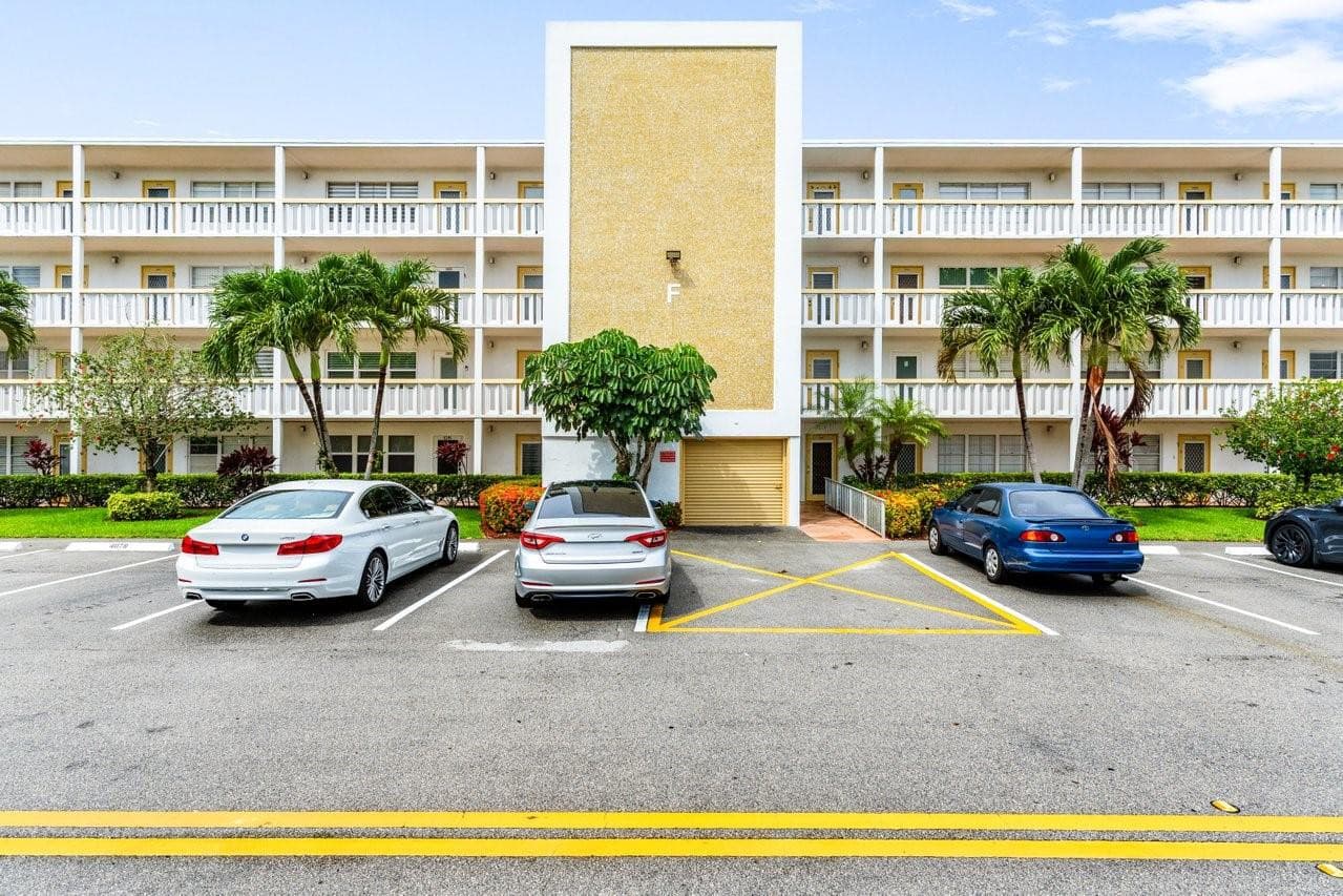 1084 Harwood F 1084, Deerfield Beach, FL 33442 — photo 12 of 54